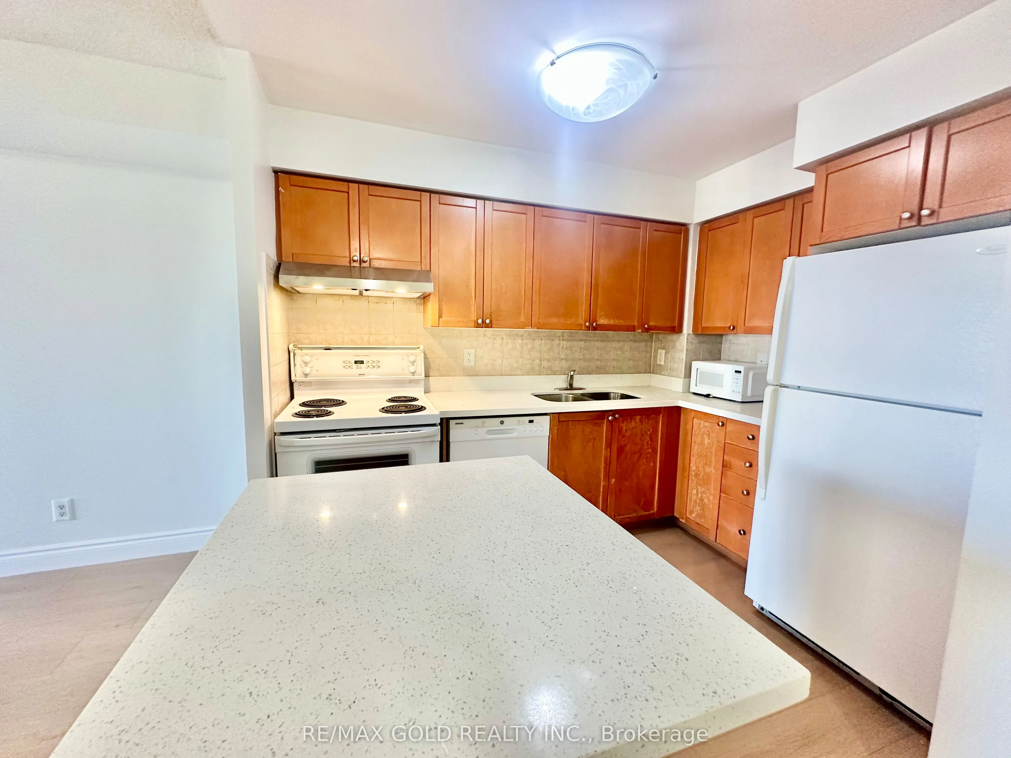 3888 Duke Of York Boulevard, #1023