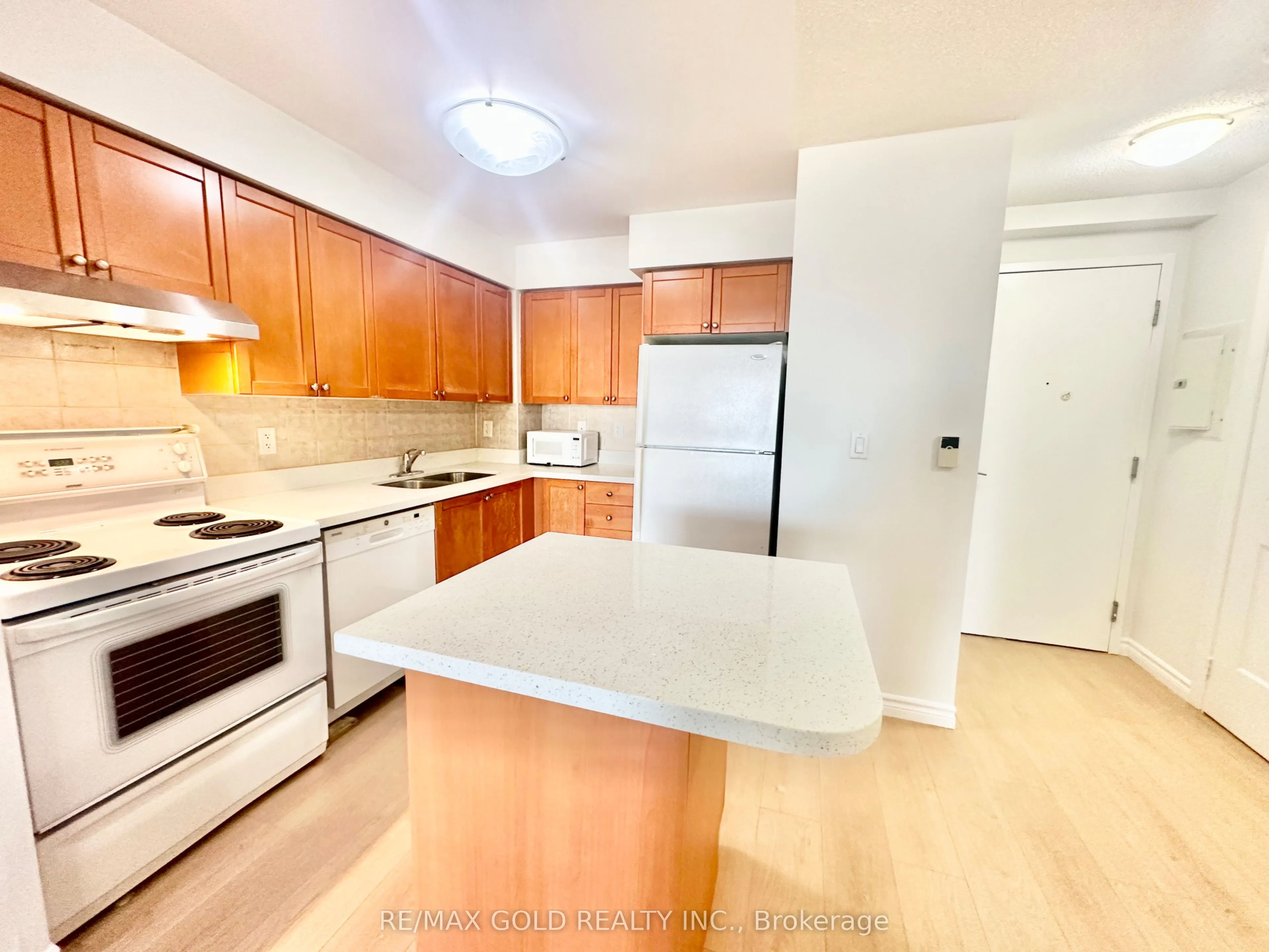 3888 Duke Of York Boulevard, #1023