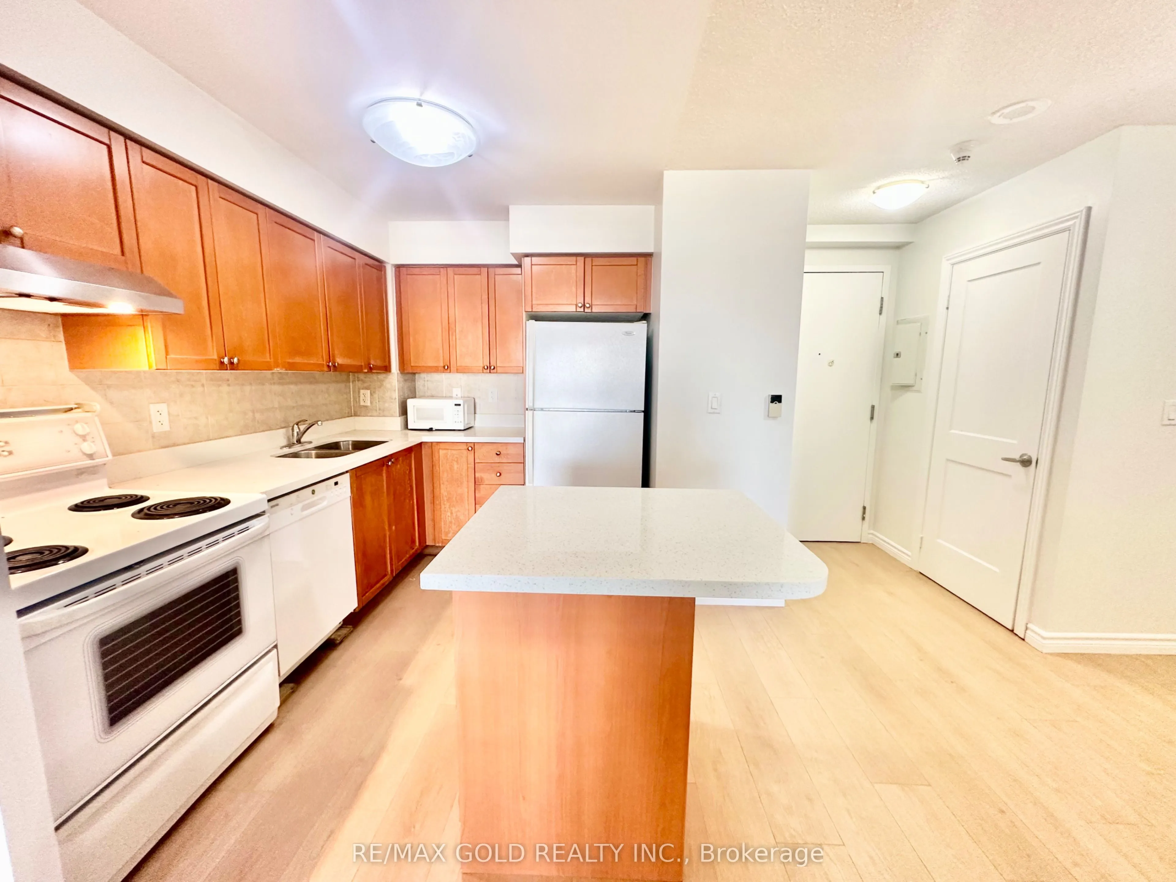 3888 Duke Of York Boulevard, #1023