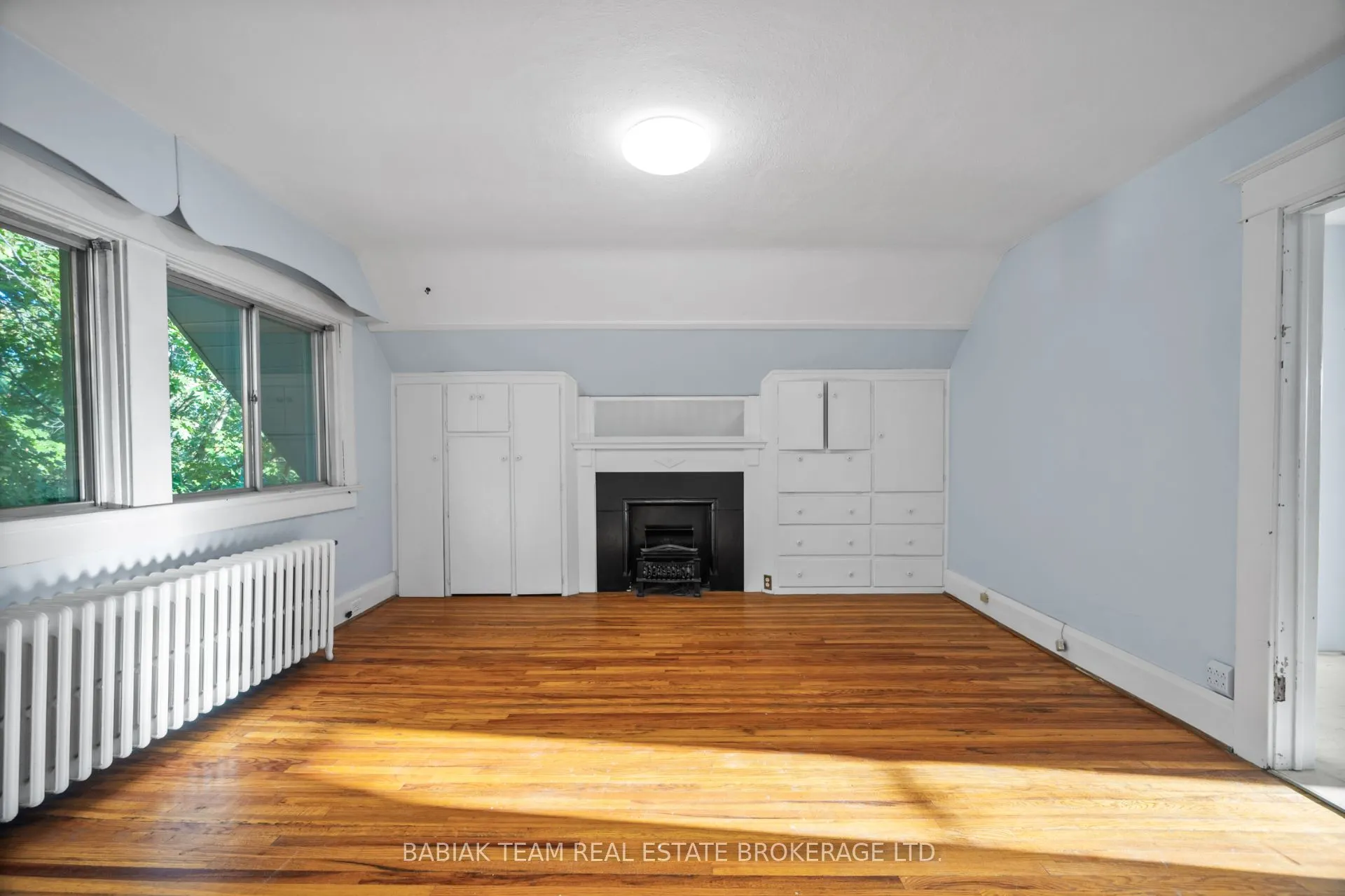310 Sunnyside Avenue