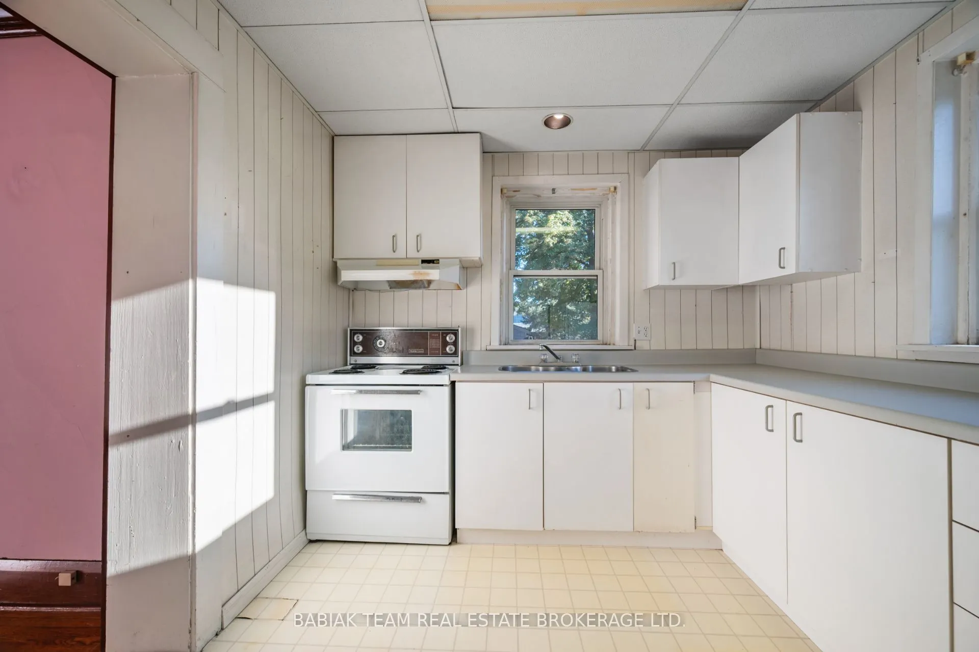 310 Sunnyside Avenue