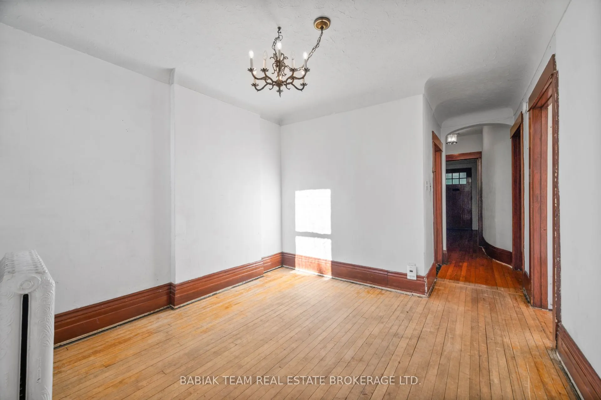 310 Sunnyside Avenue