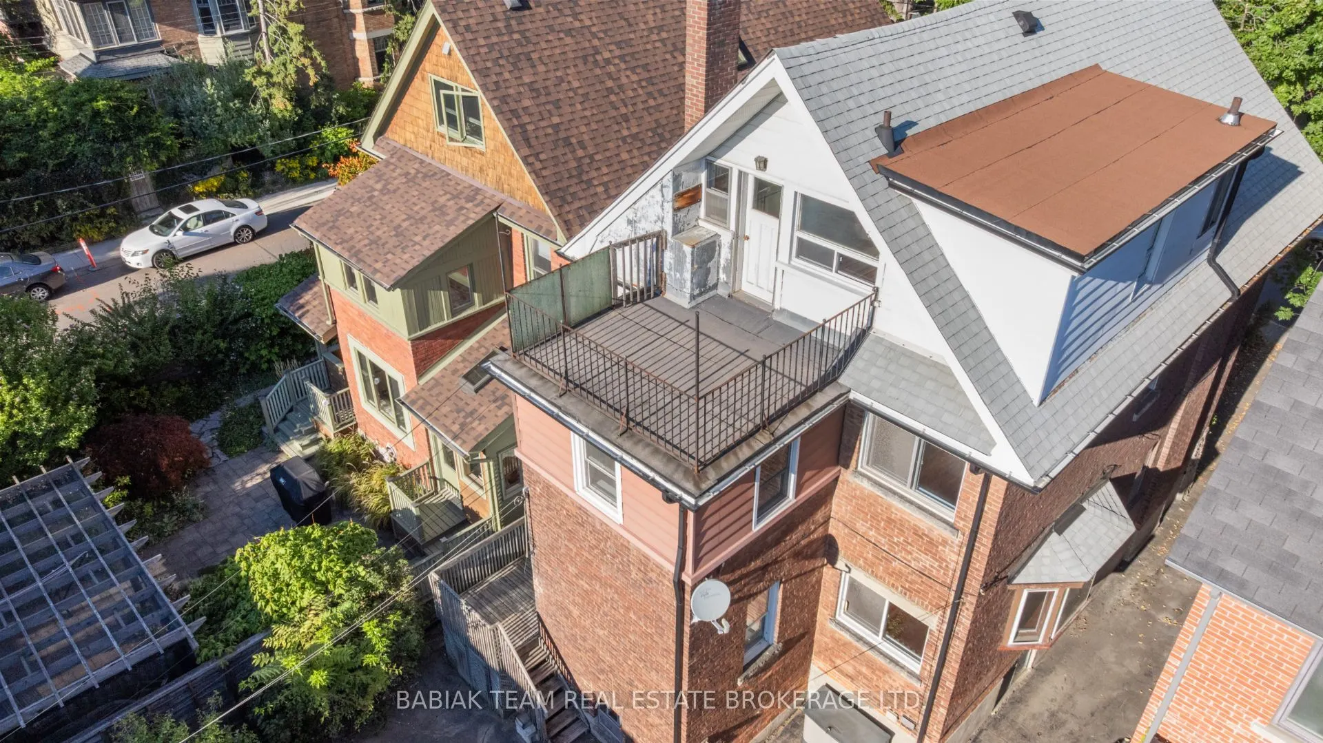 310 Sunnyside Avenue