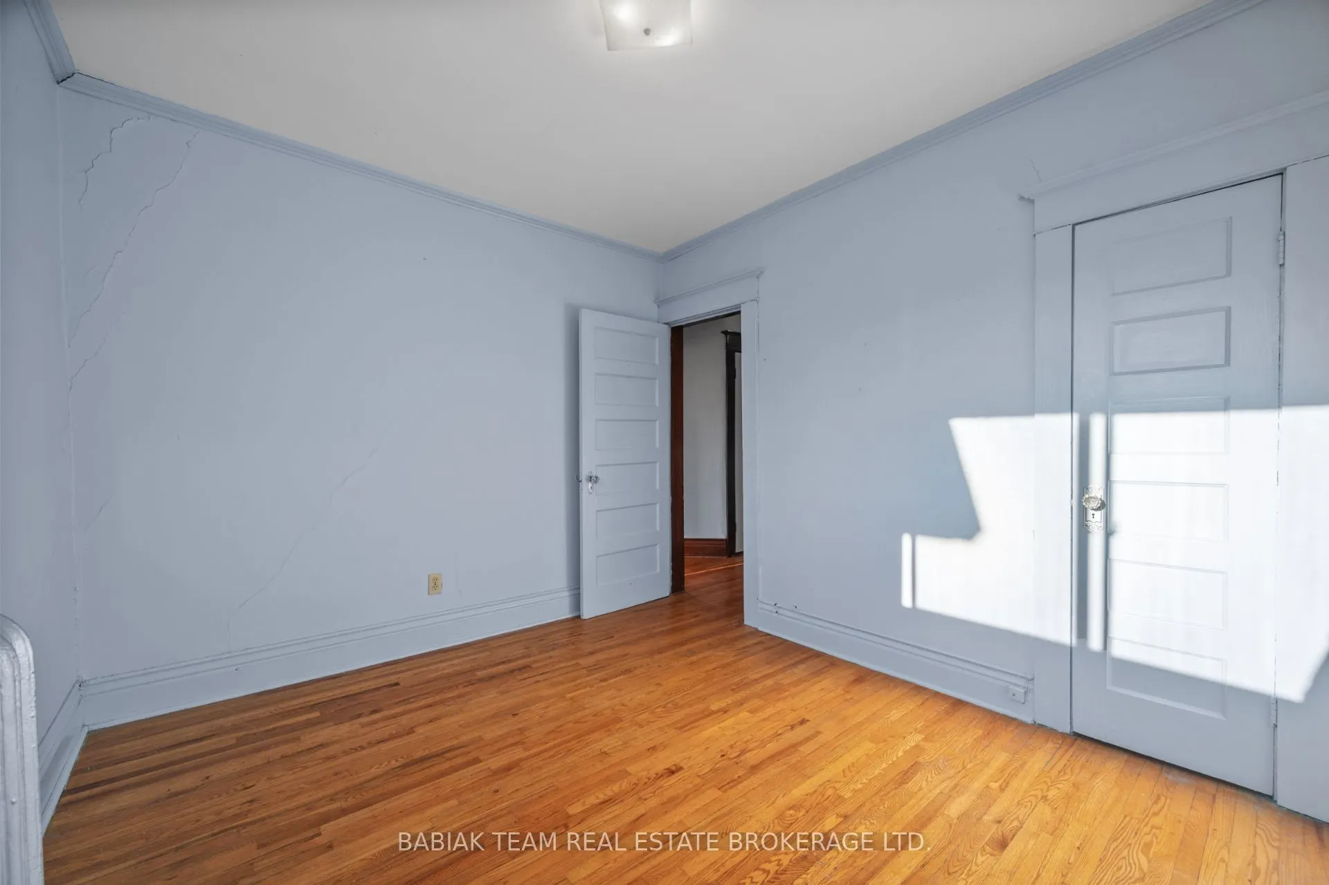 310 Sunnyside Avenue