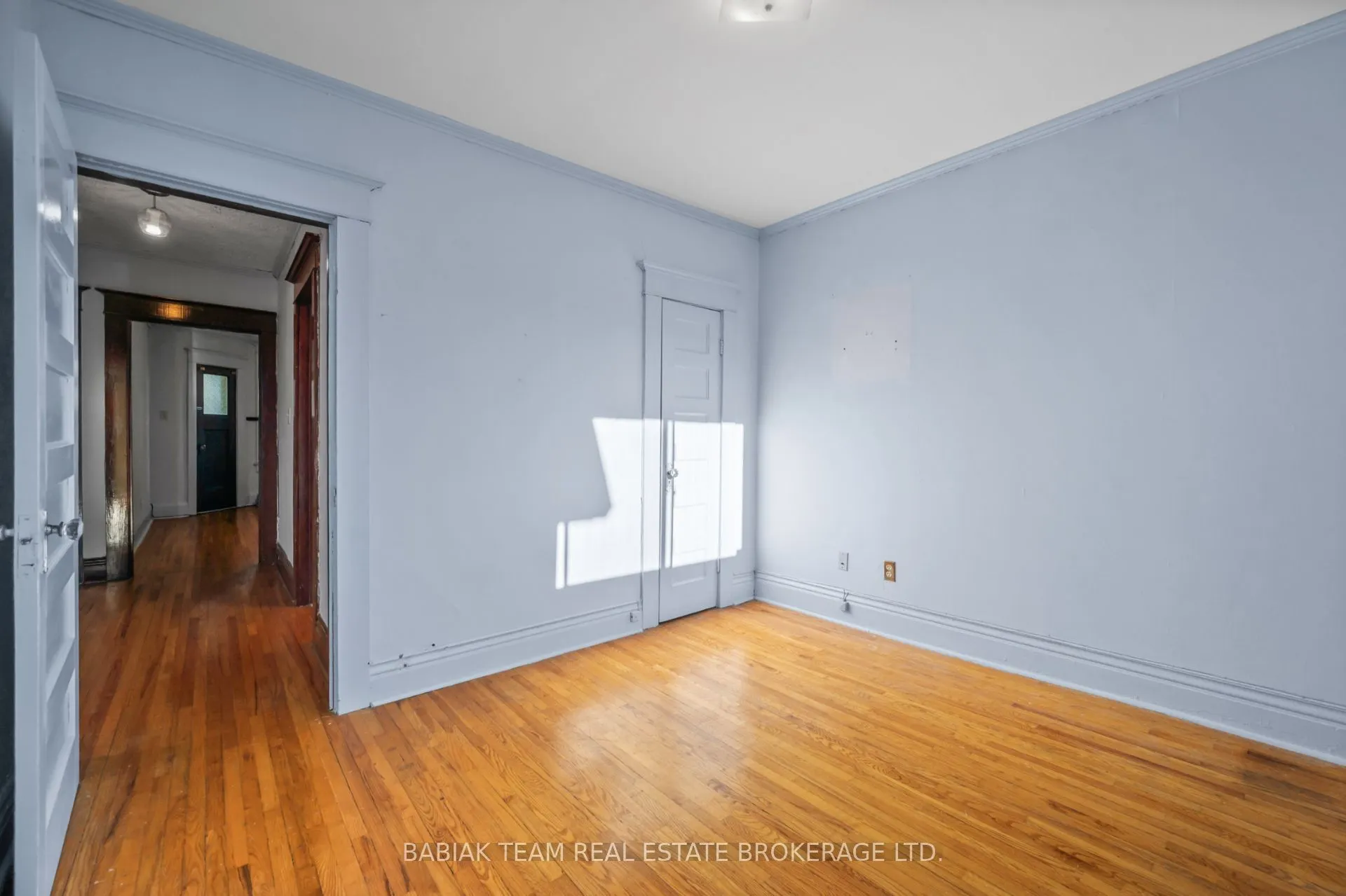 310 Sunnyside Avenue