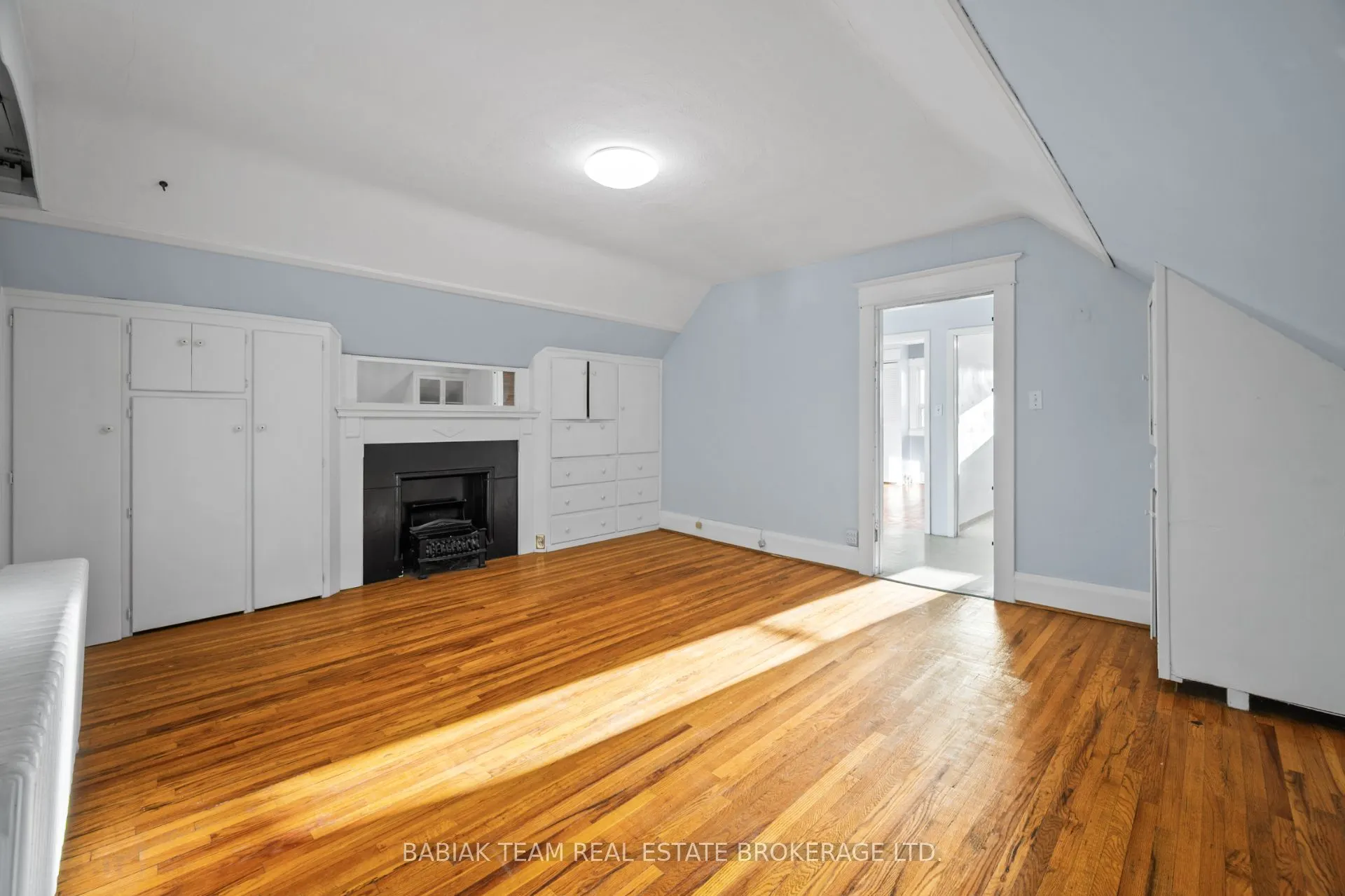 310 Sunnyside Avenue