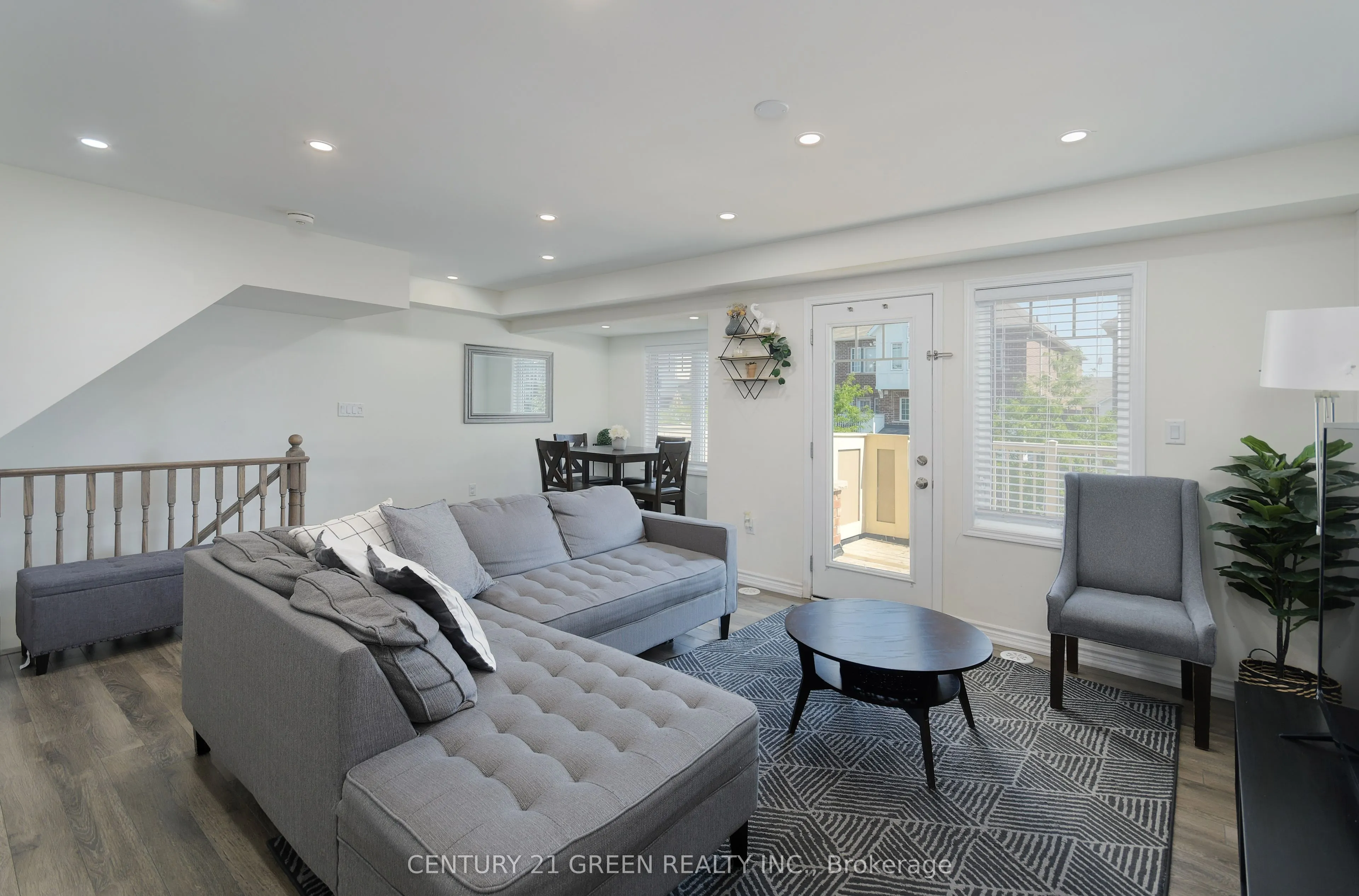 526 Allport Gate