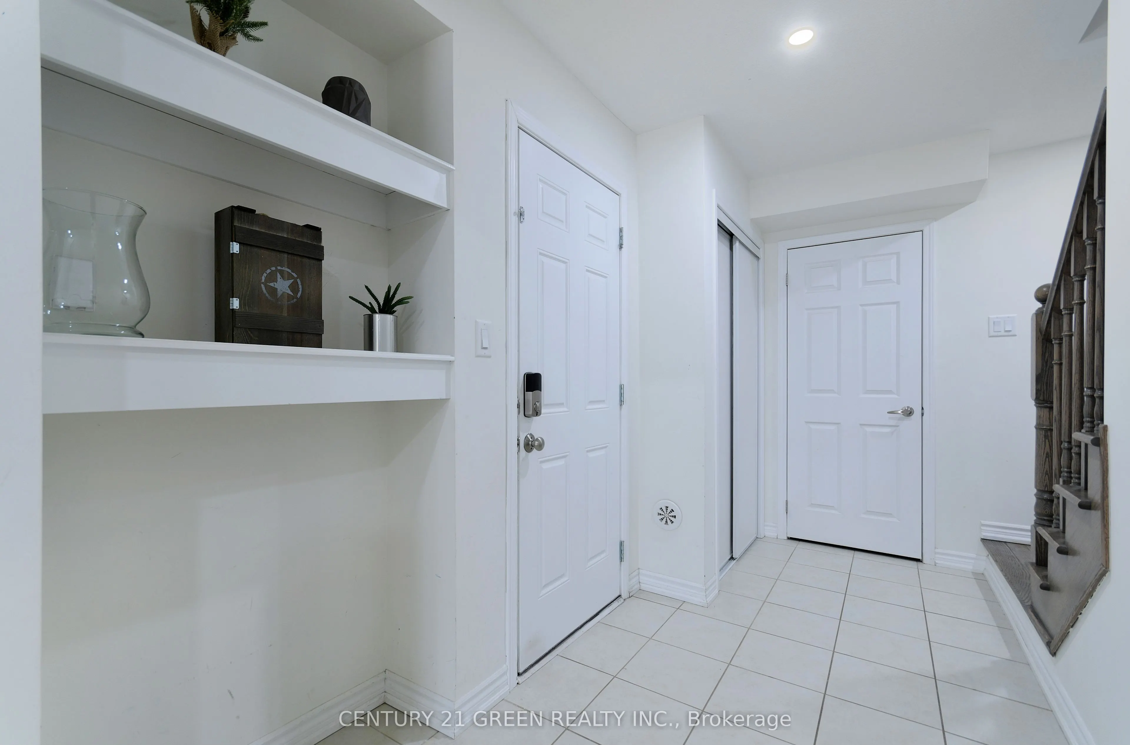 526 Allport Gate
