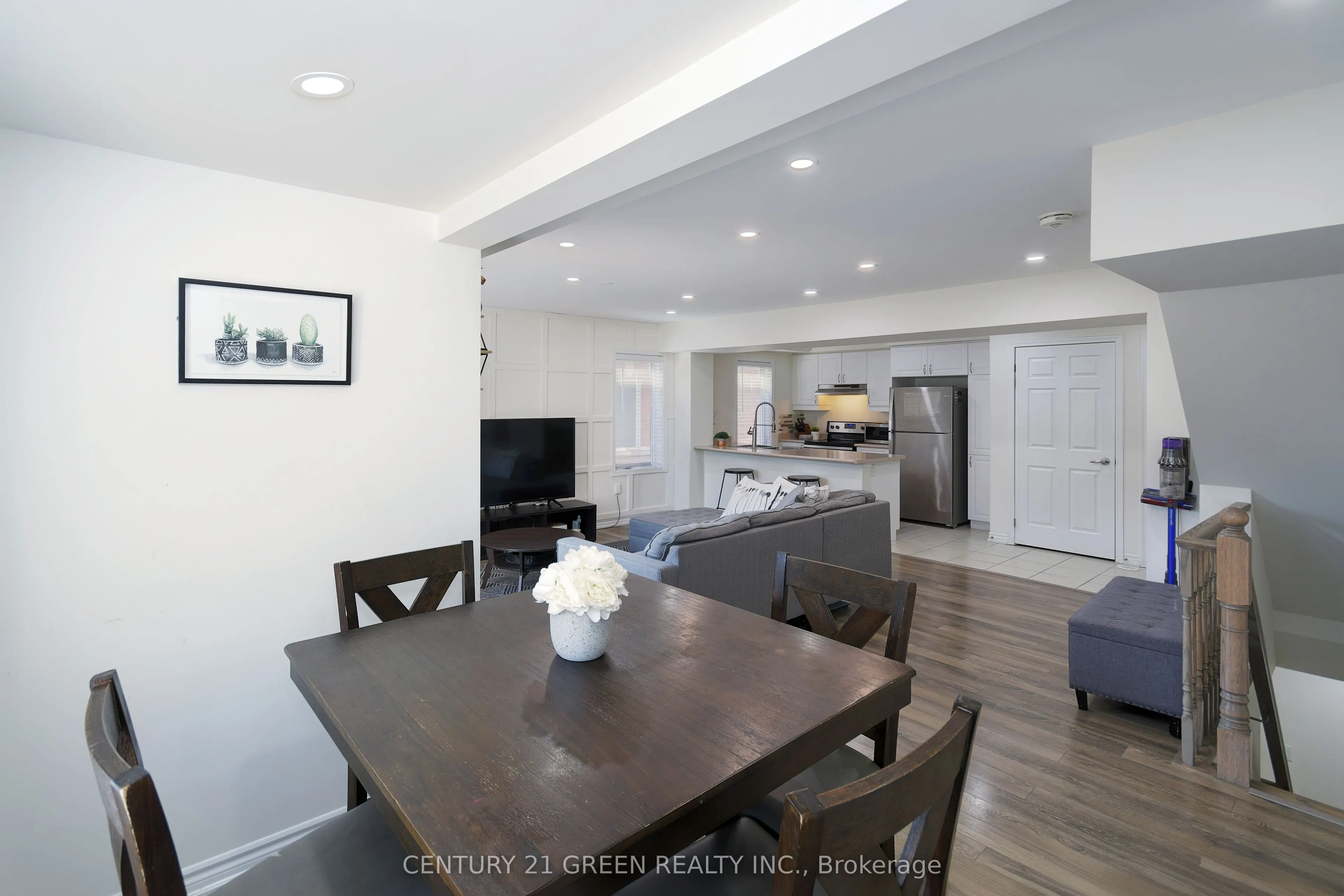 526 Allport Gate