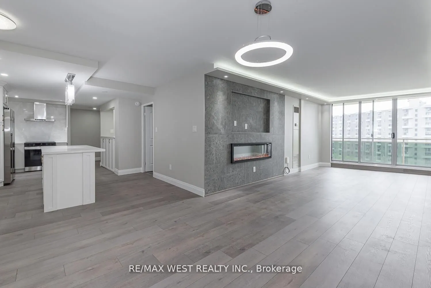 820 Burnhamthorpe Road, #1104