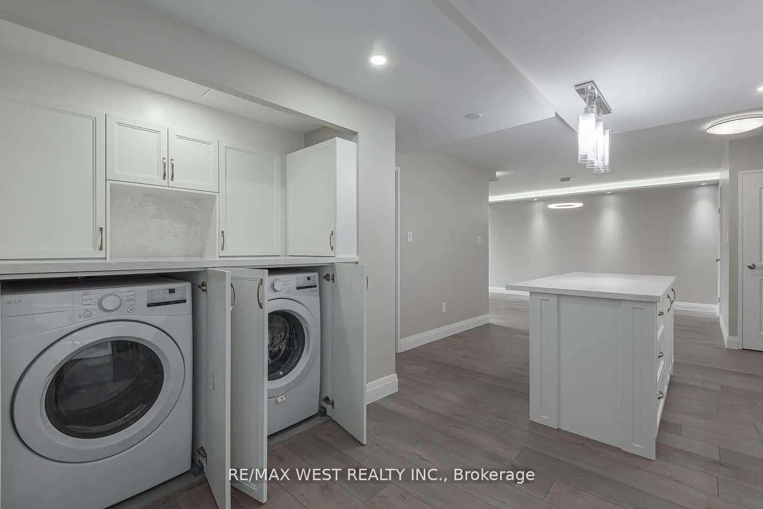 820 Burnhamthorpe Road, #1104