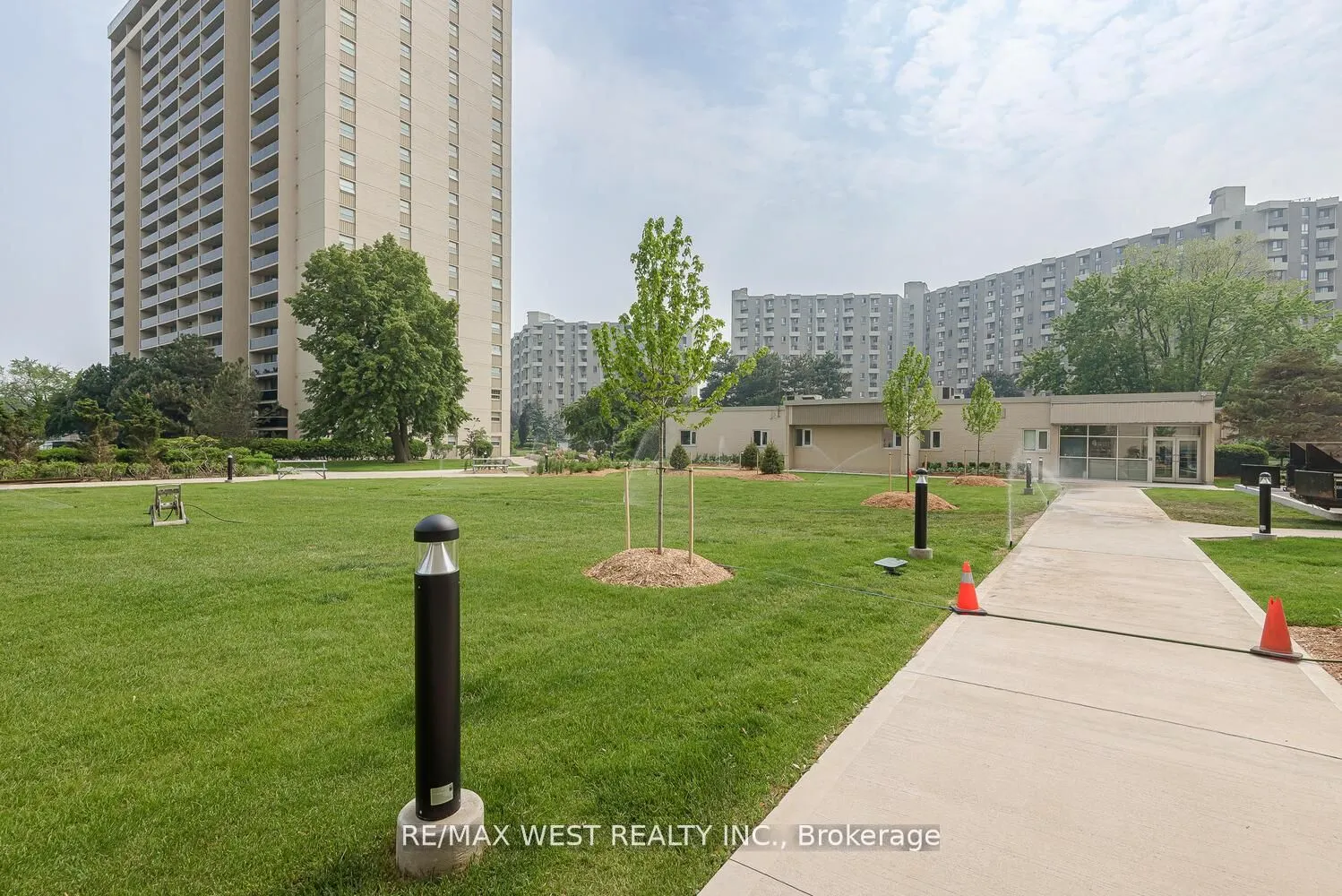 820 Burnhamthorpe Road, #1104