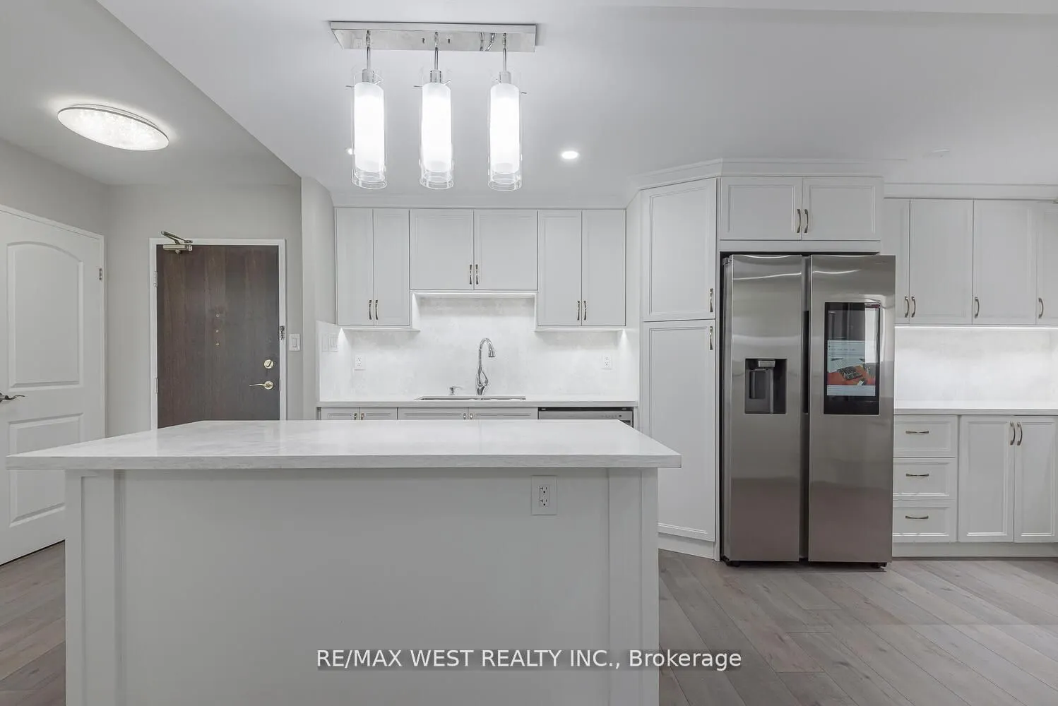 820 Burnhamthorpe Road, #1104