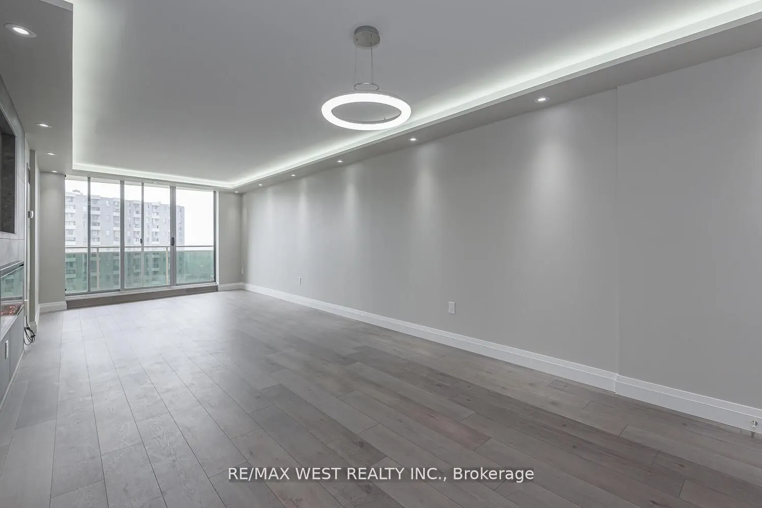 820 Burnhamthorpe Road, #1104