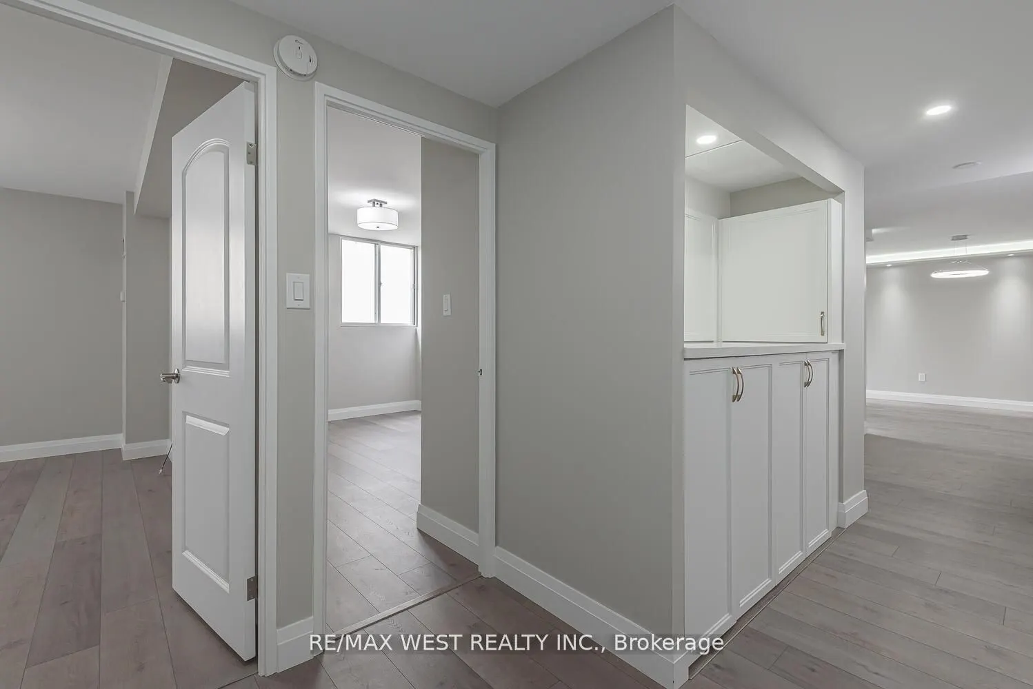 820 Burnhamthorpe Road, #1104