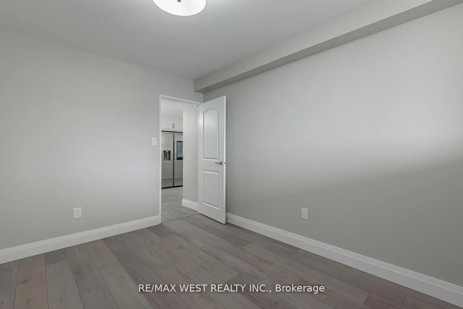 820 Burnhamthorpe Road, #1104