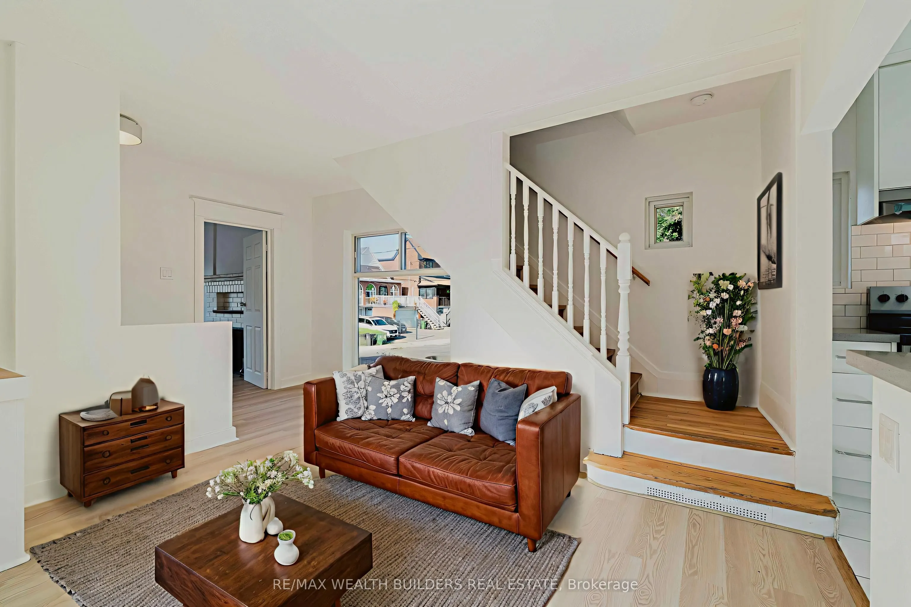 4 GREENLAW Avenue