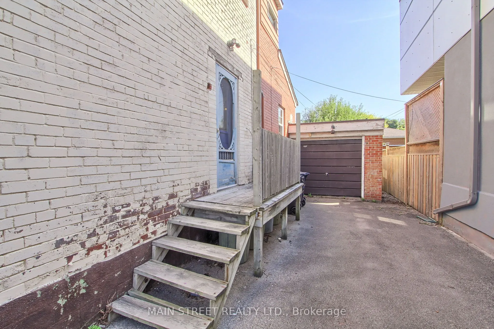 79 Simpson Avenue