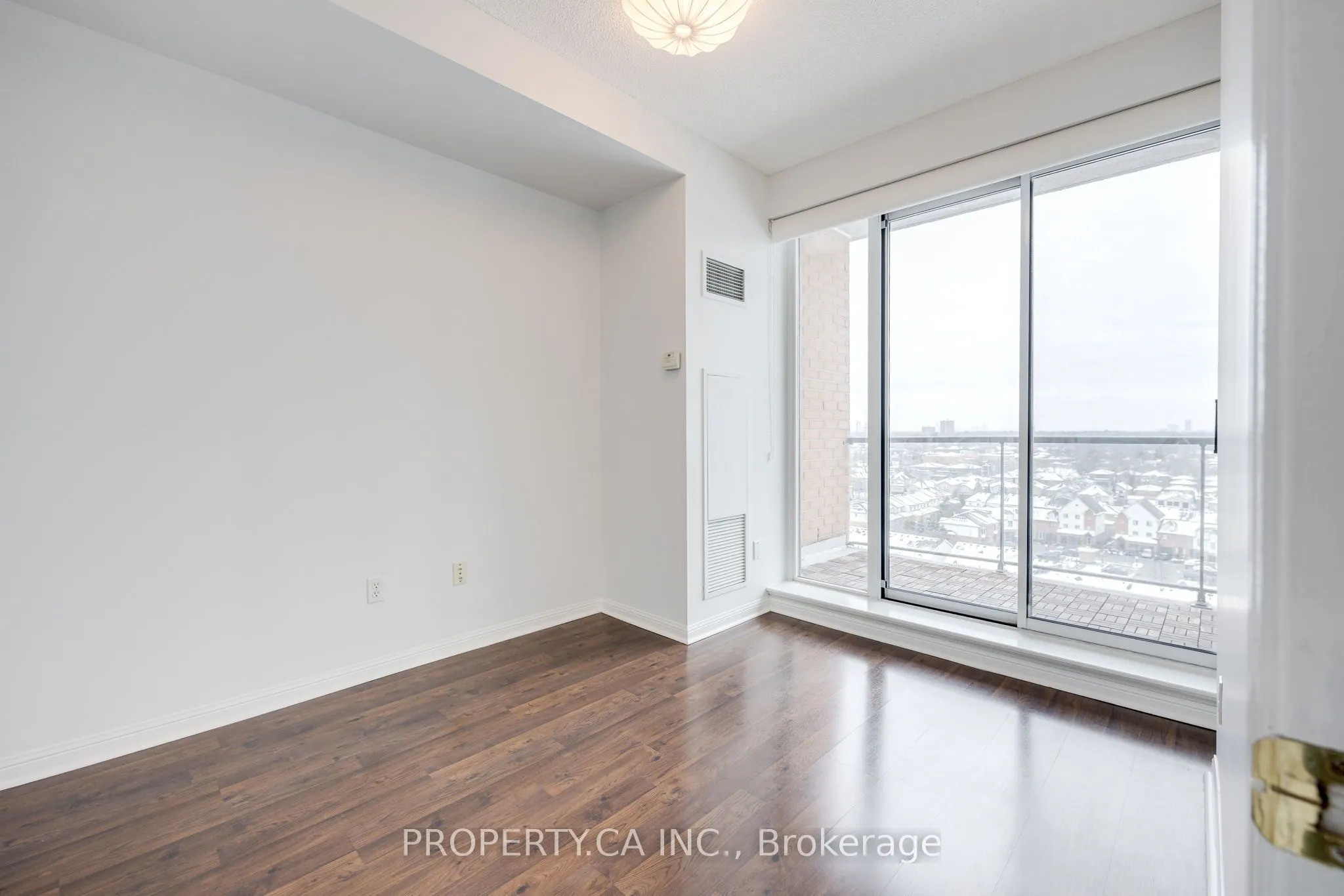 1140 Parkwest Place, #1208