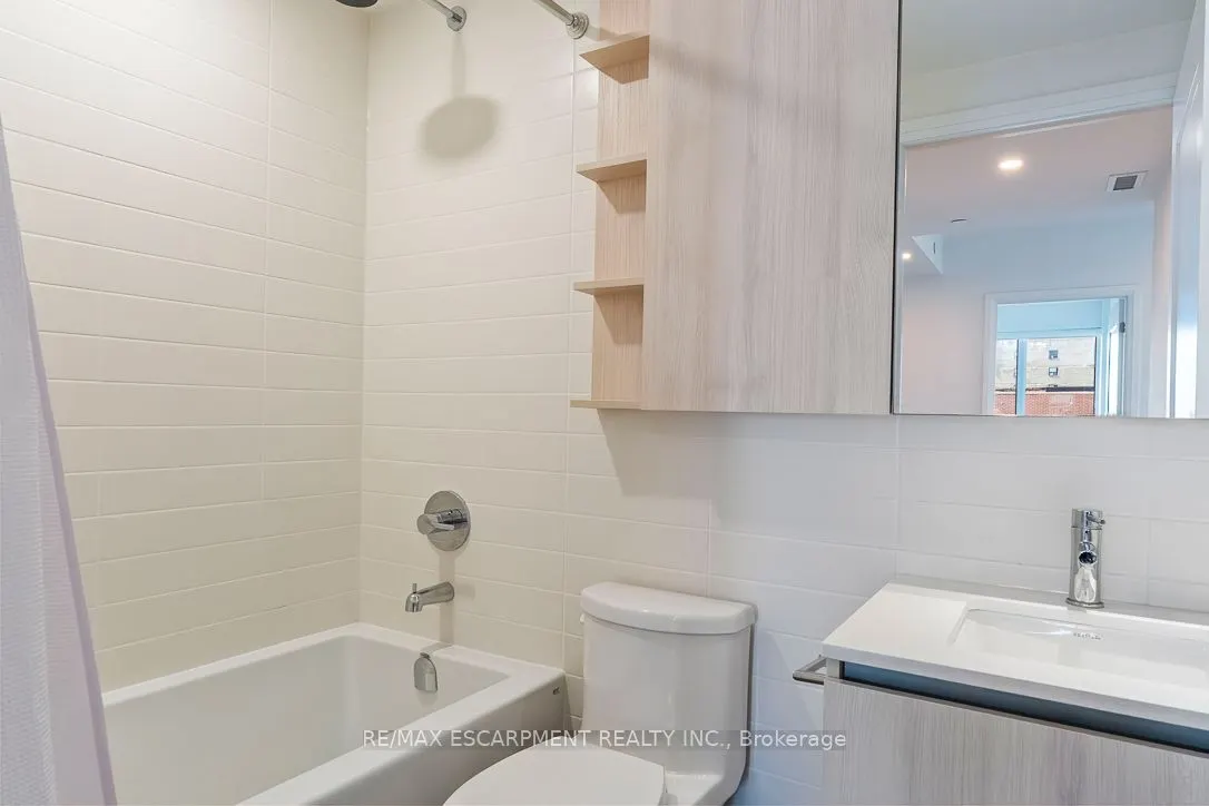 21 Park Street E, #1012