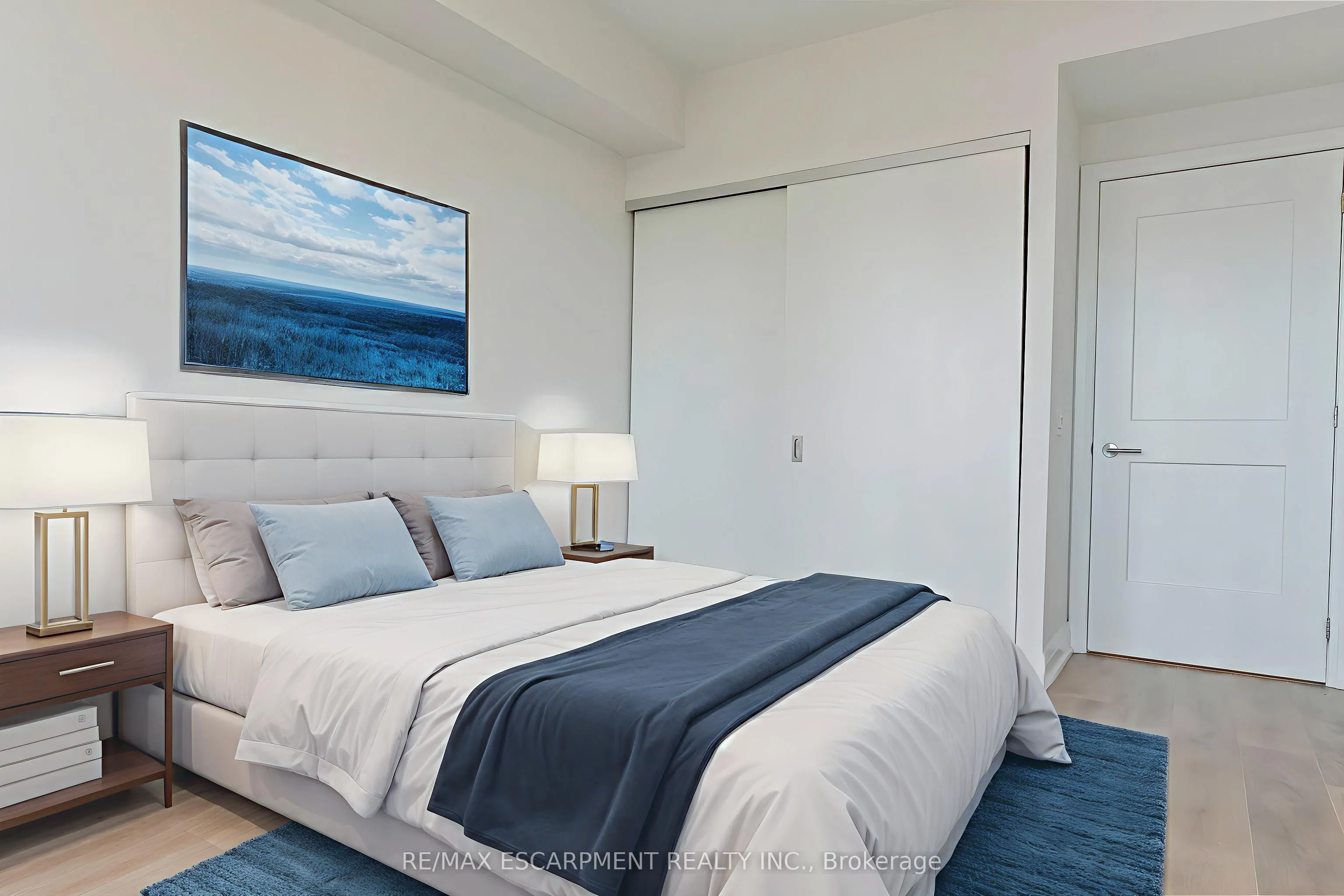 21 Park Street E, #1012