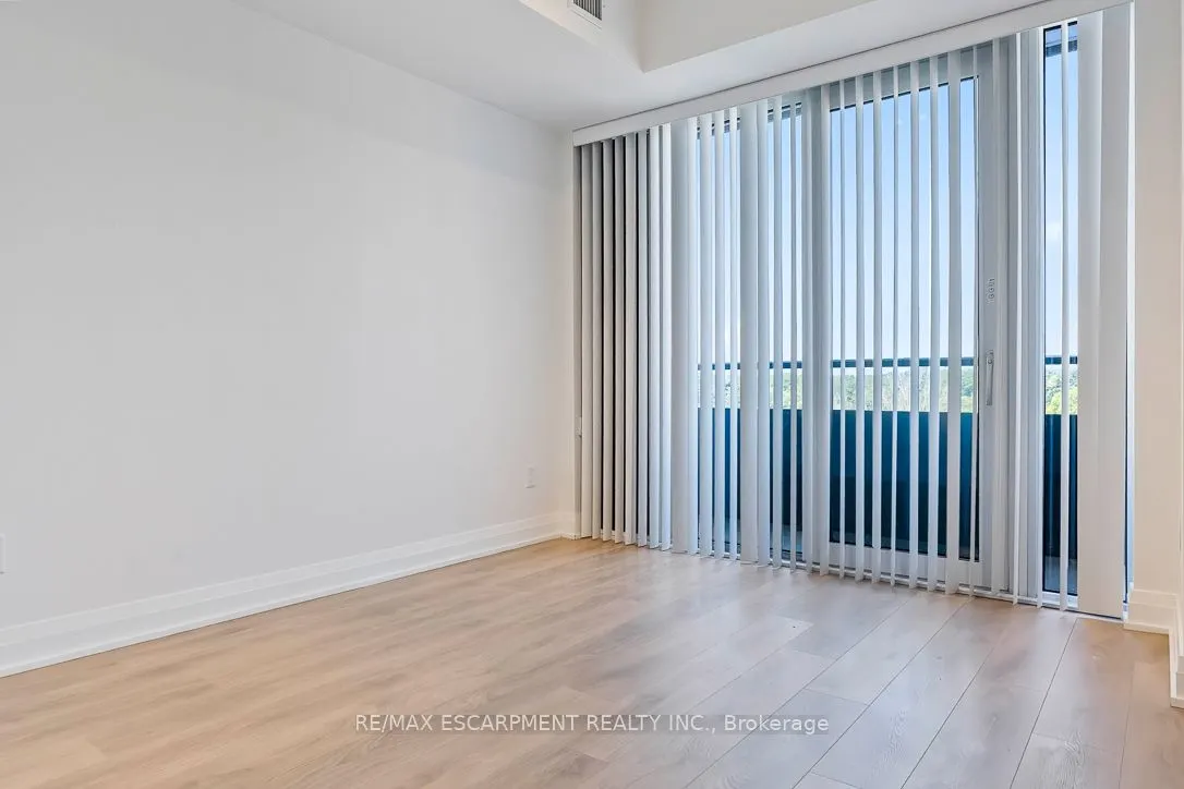 21 Park Street E, #1012