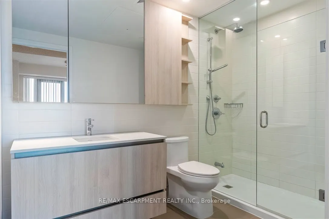 21 Park Street E, #1012