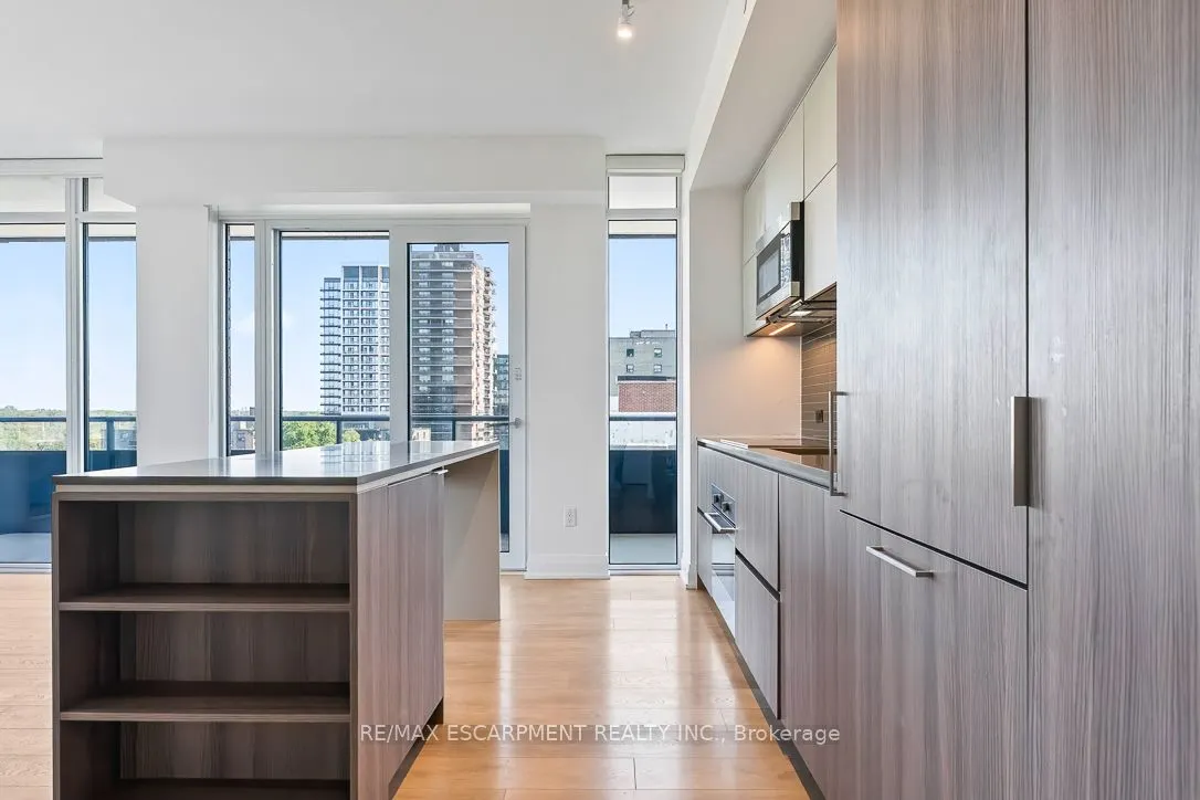 21 Park Street E, #1012