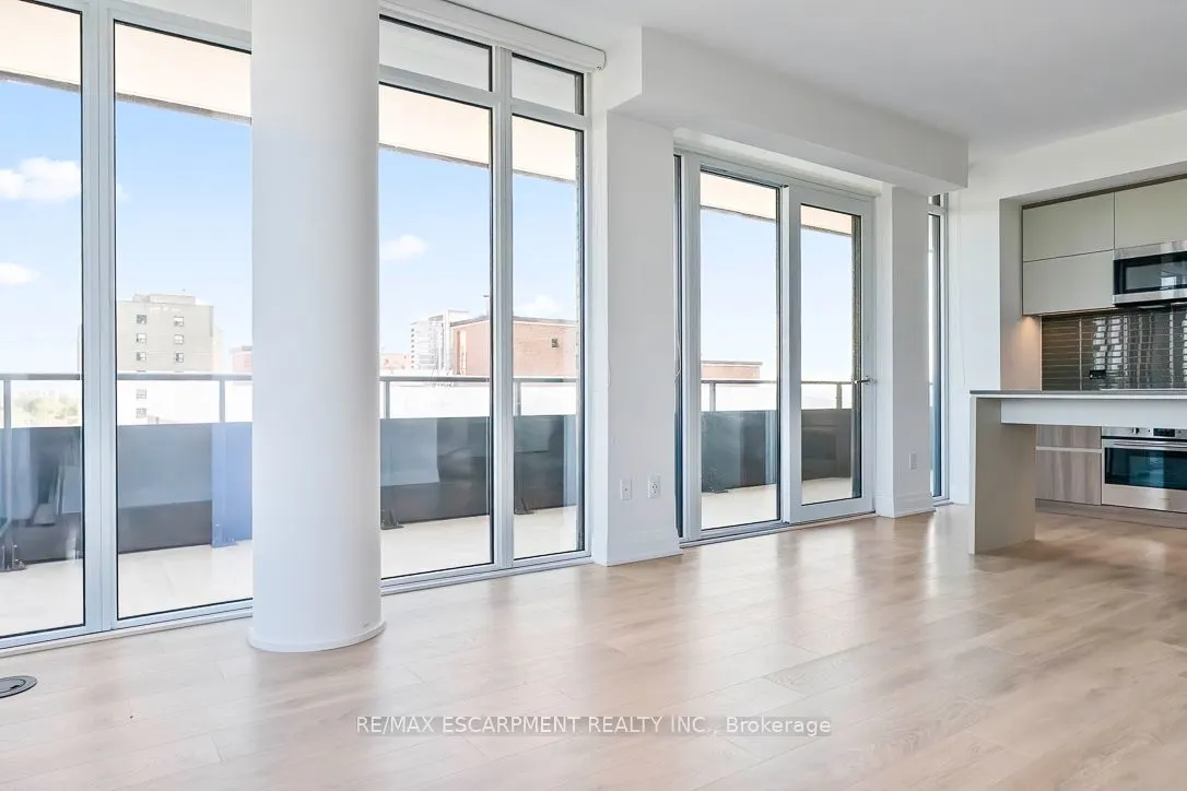 21 Park Street E, #1012