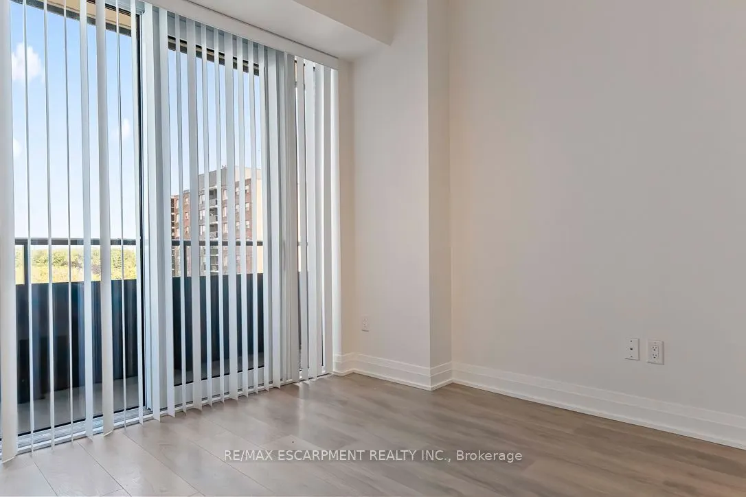 21 Park Street E, #1012