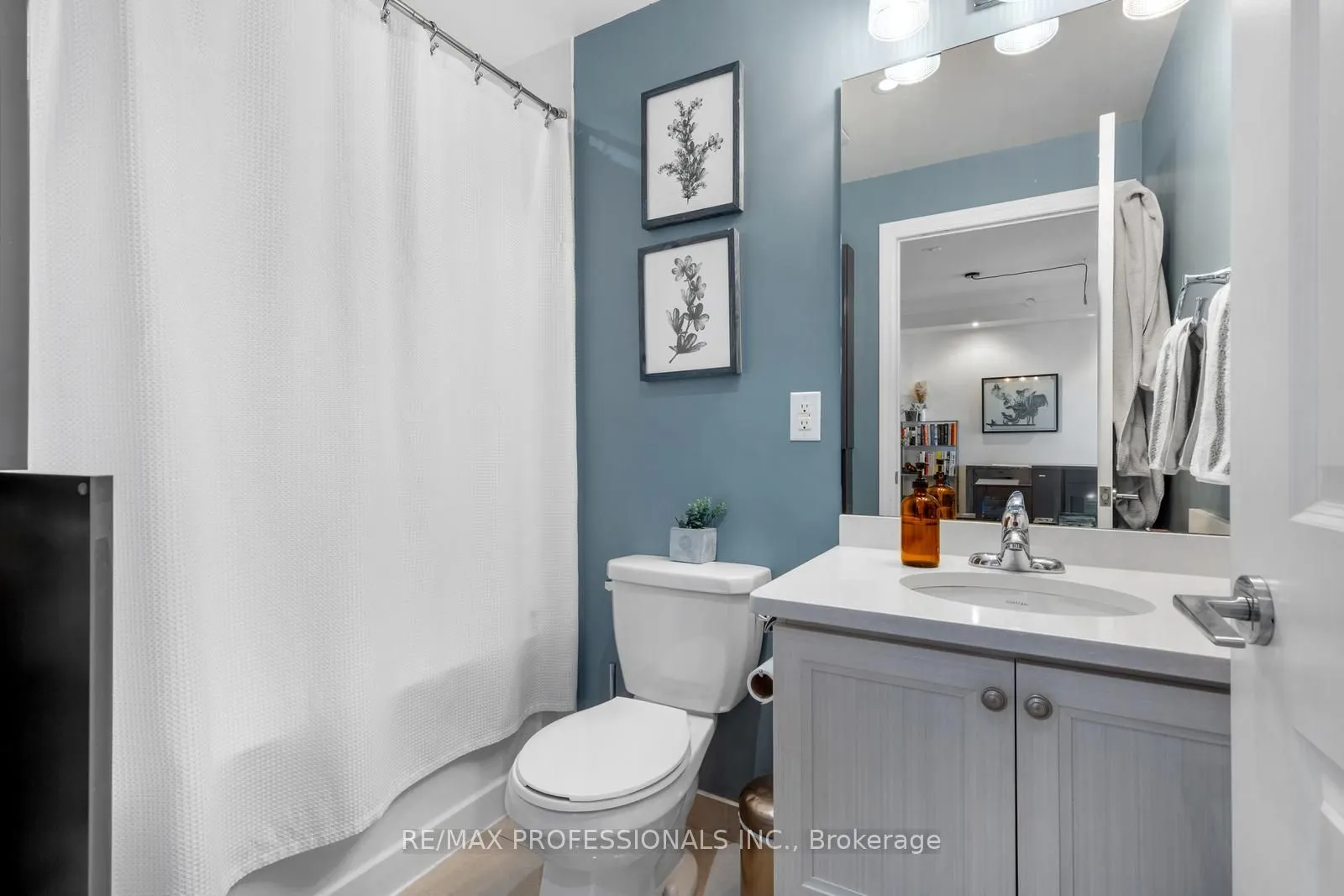 3563 Lakeshore Boulevard W, #314