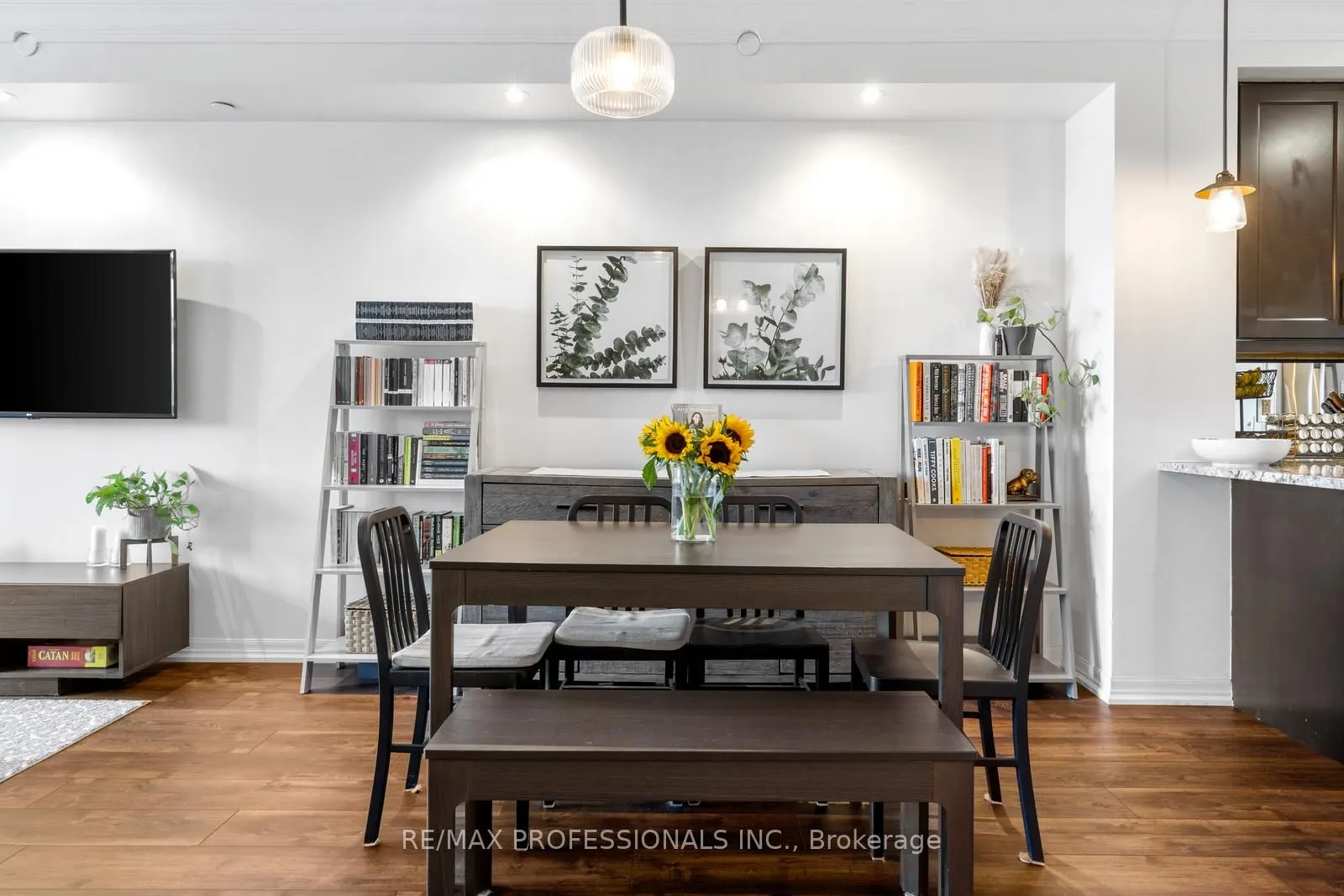 3563 Lakeshore Boulevard W, #314