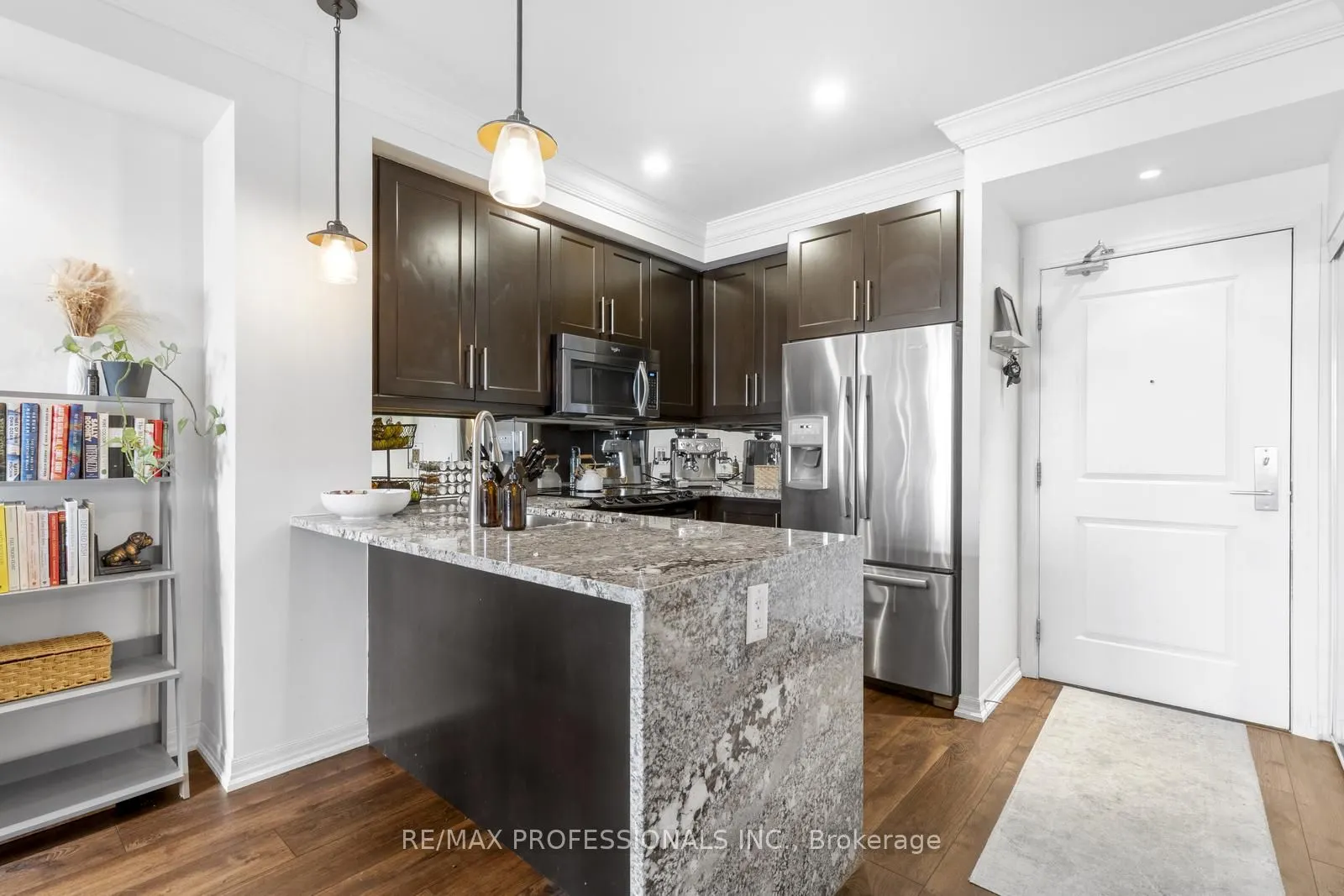 3563 Lakeshore Boulevard W, #314