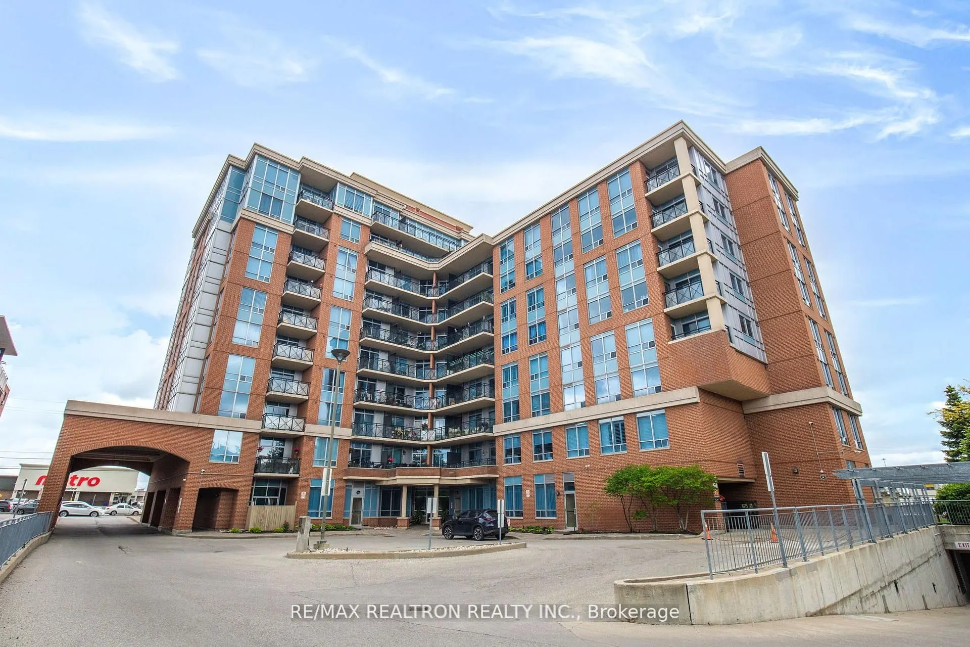 2772 Keele Street, #208