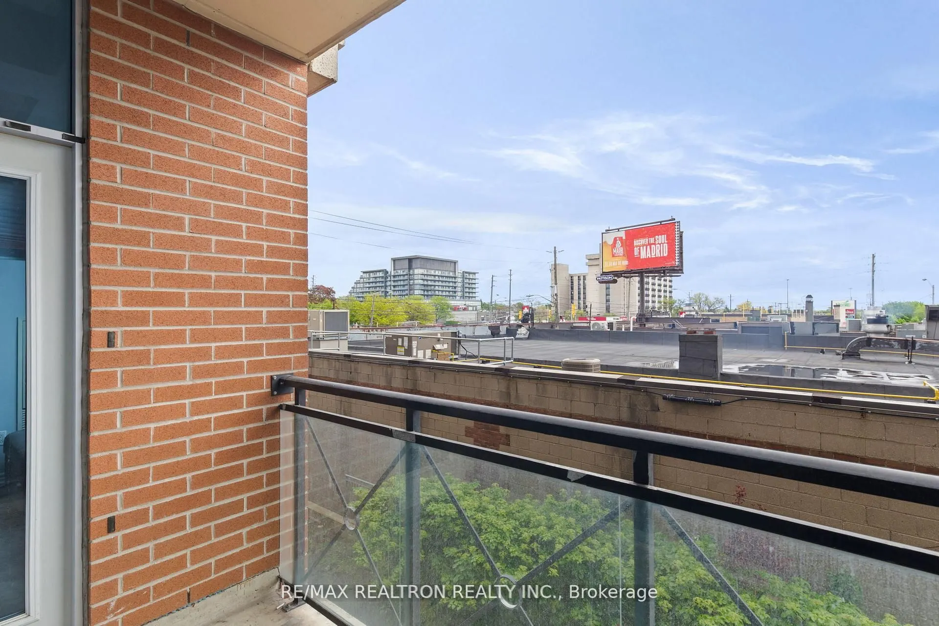 2772 Keele Street, #208