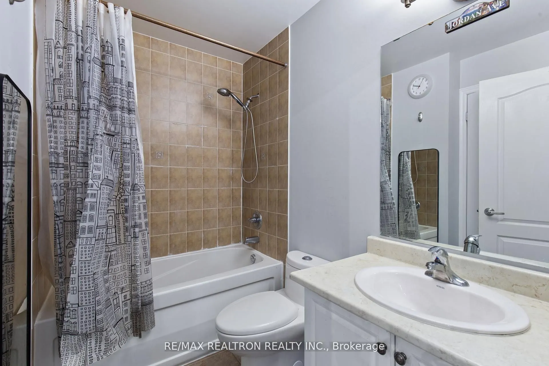 2772 Keele Street, #208