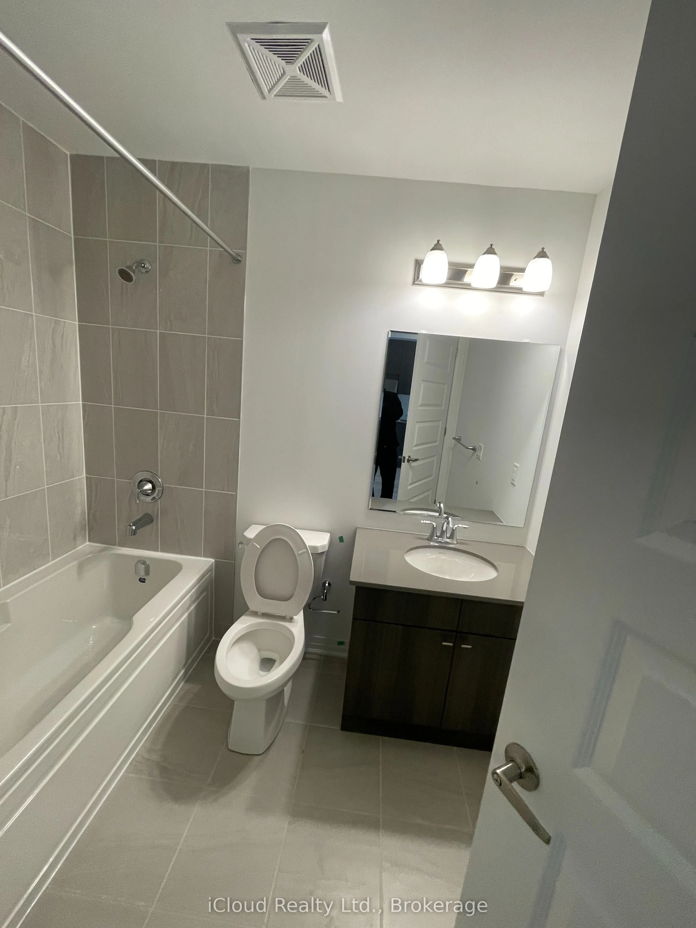 480 Gordon Krantz Avenue, #312