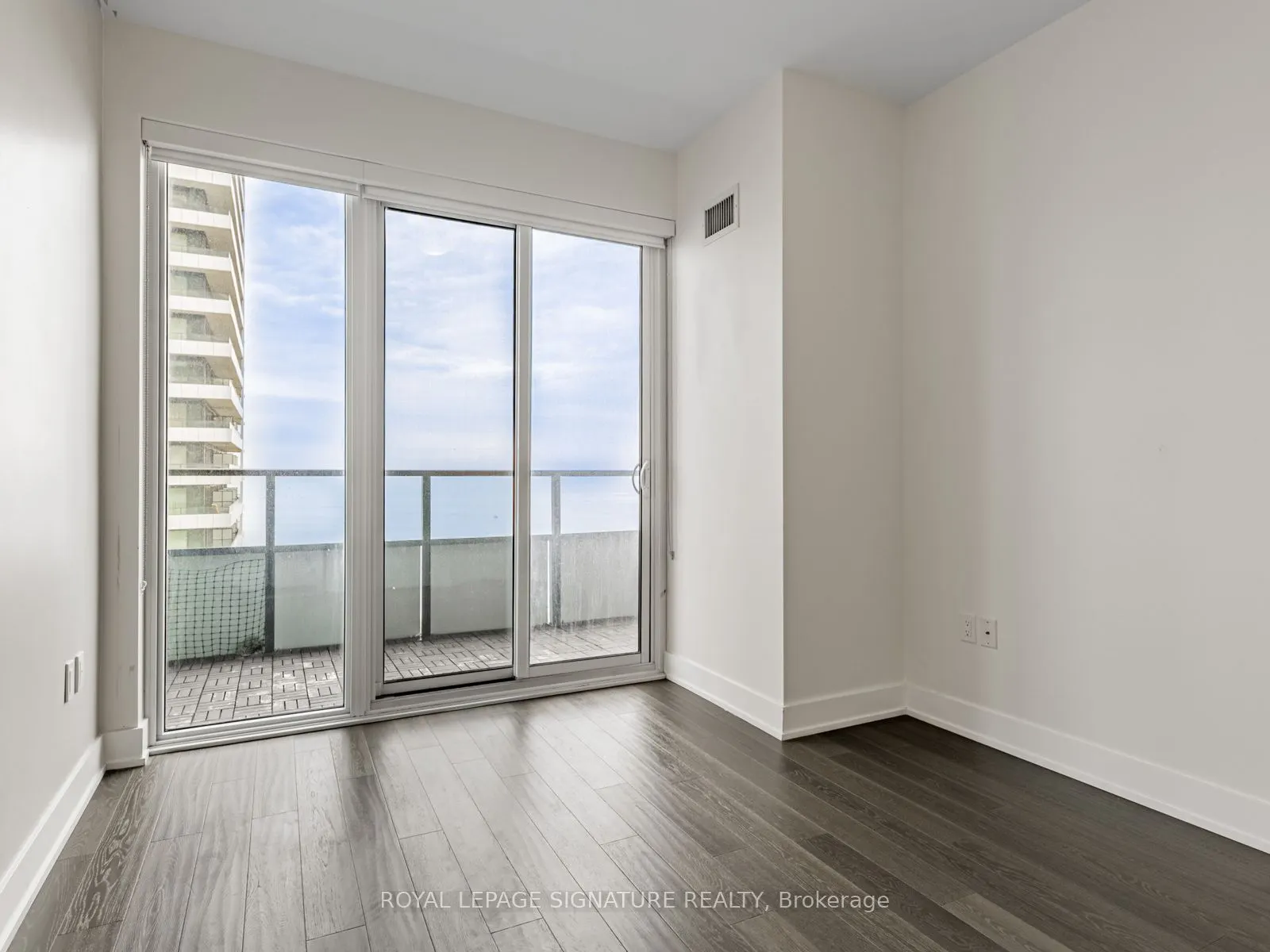 30 Shore Breeze Drive, #3217