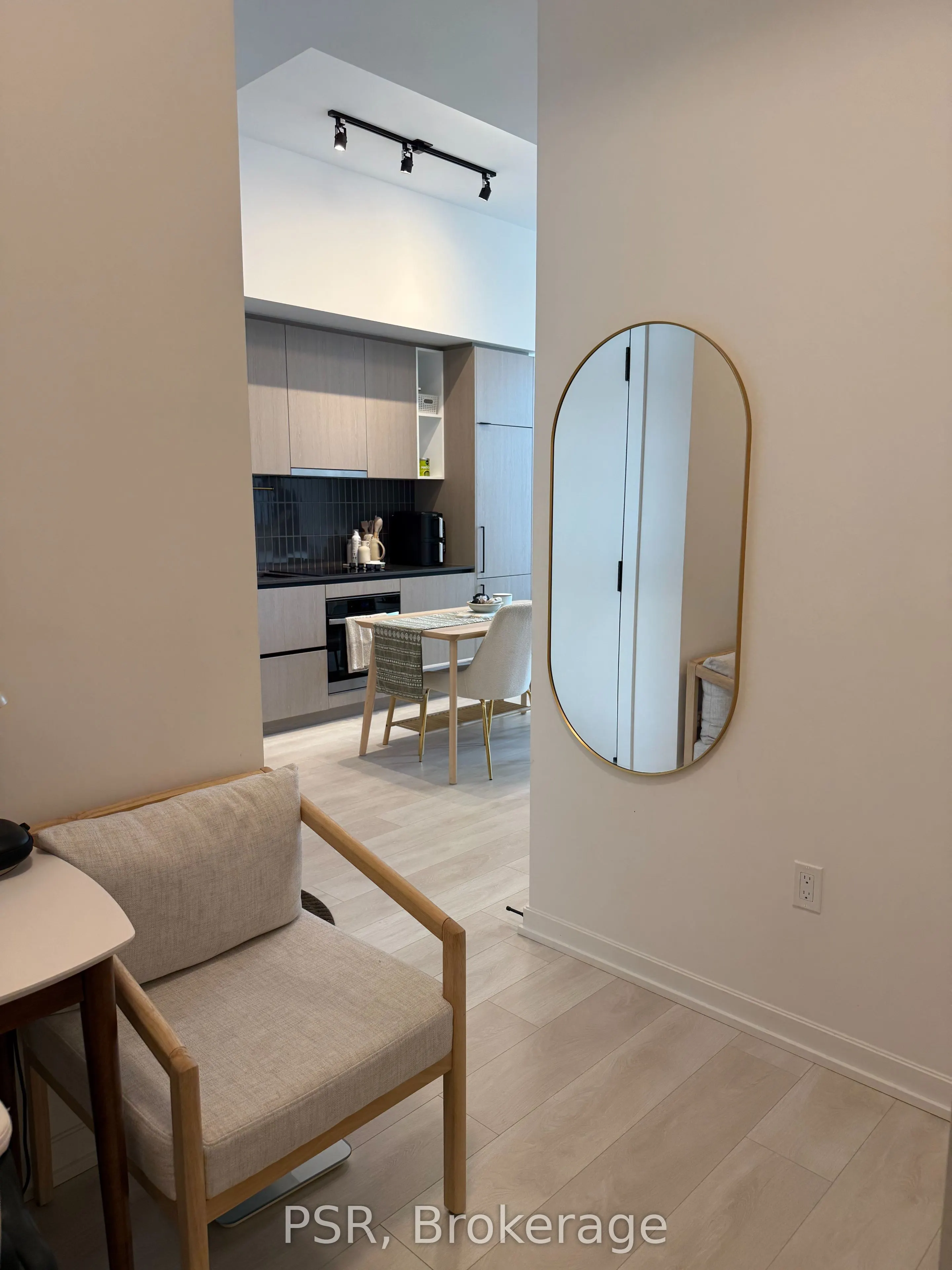 10 Graphophone Grove, #1805