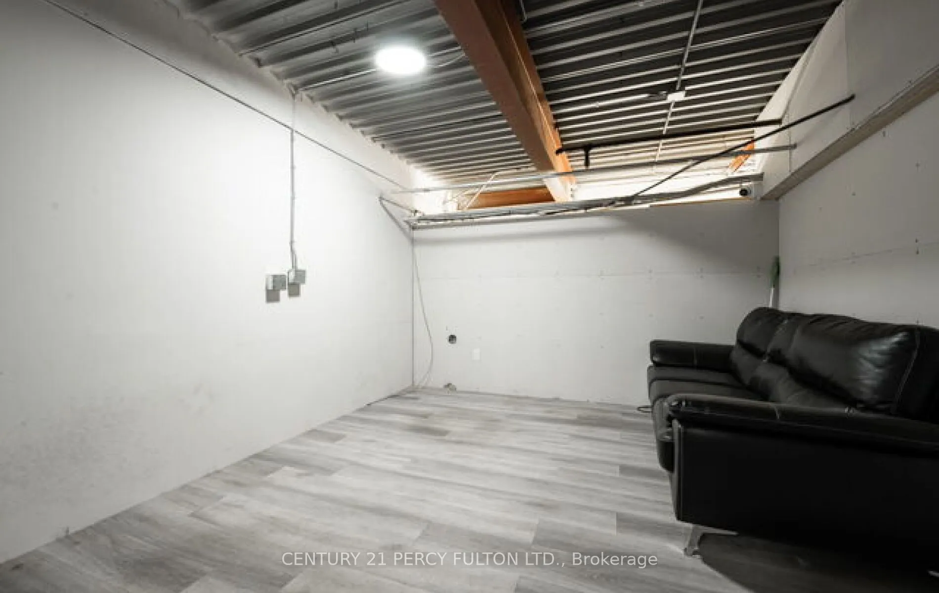 755 Queensway E, #22