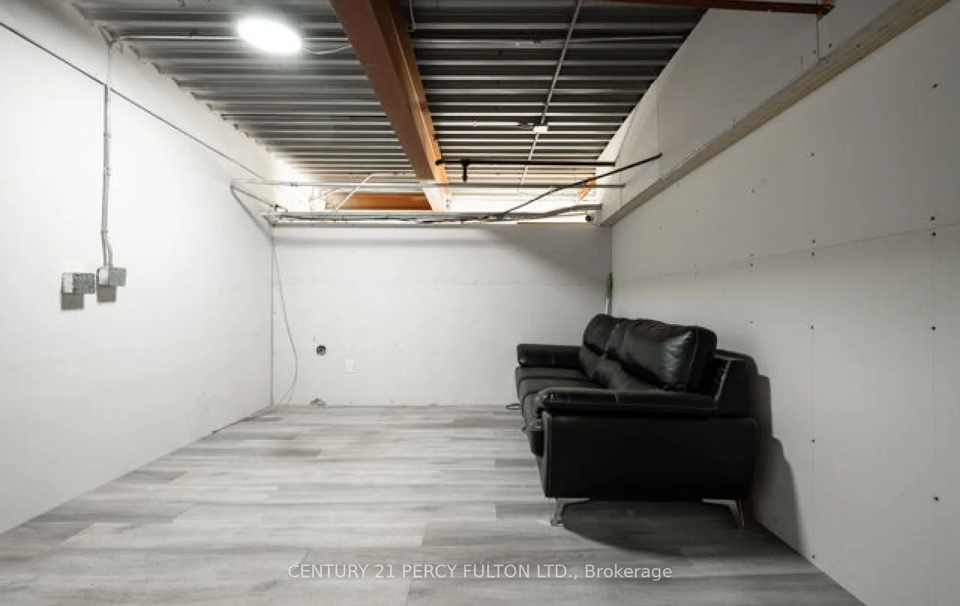 755 Queensway E, #22