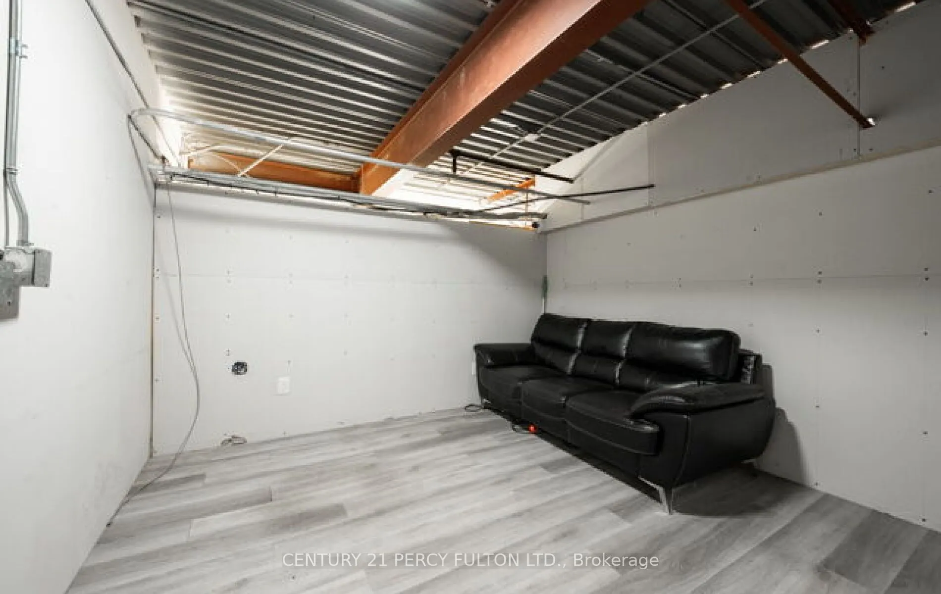 755 Queensway E, #22