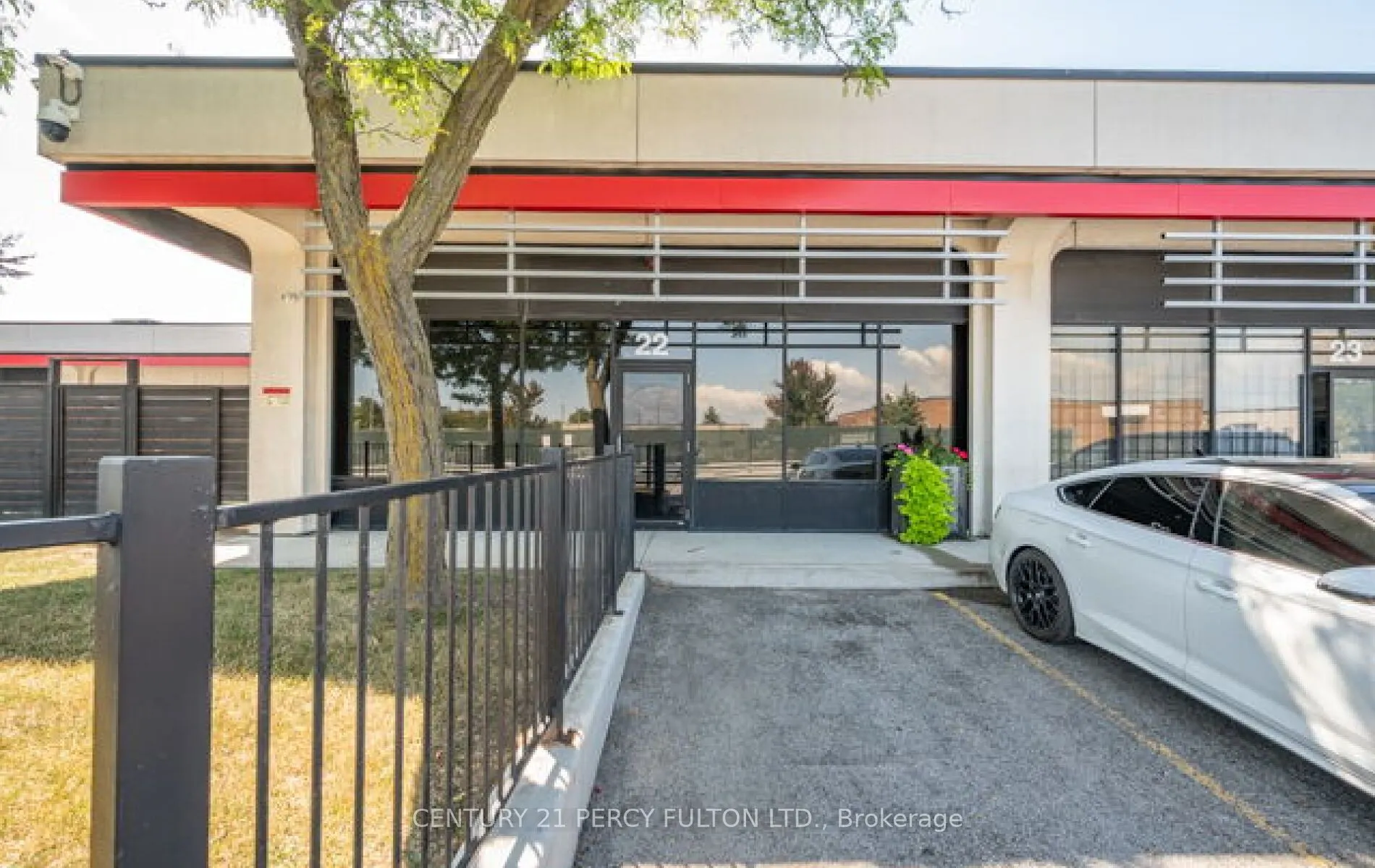 755 Queensway E, #22