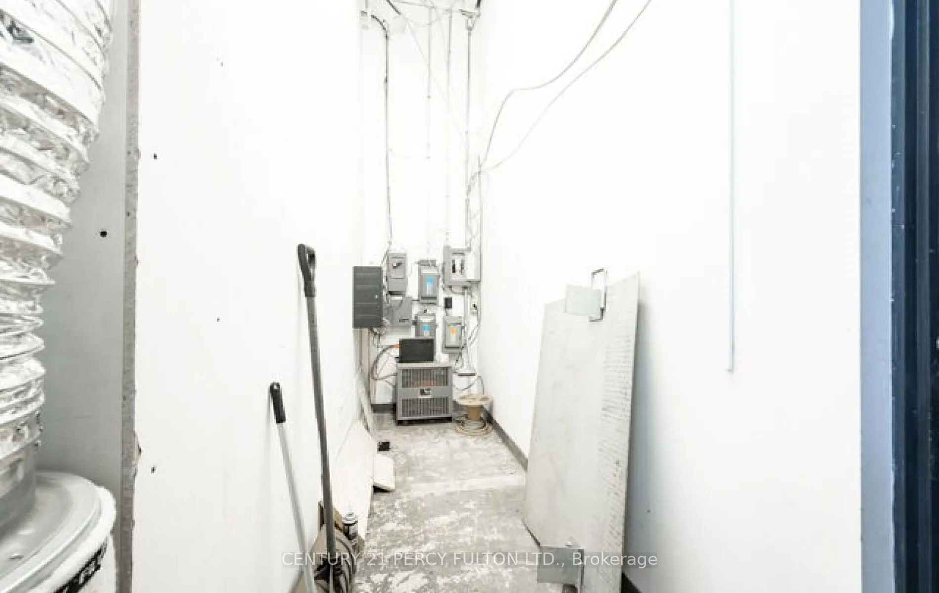 755 Queensway E, #22