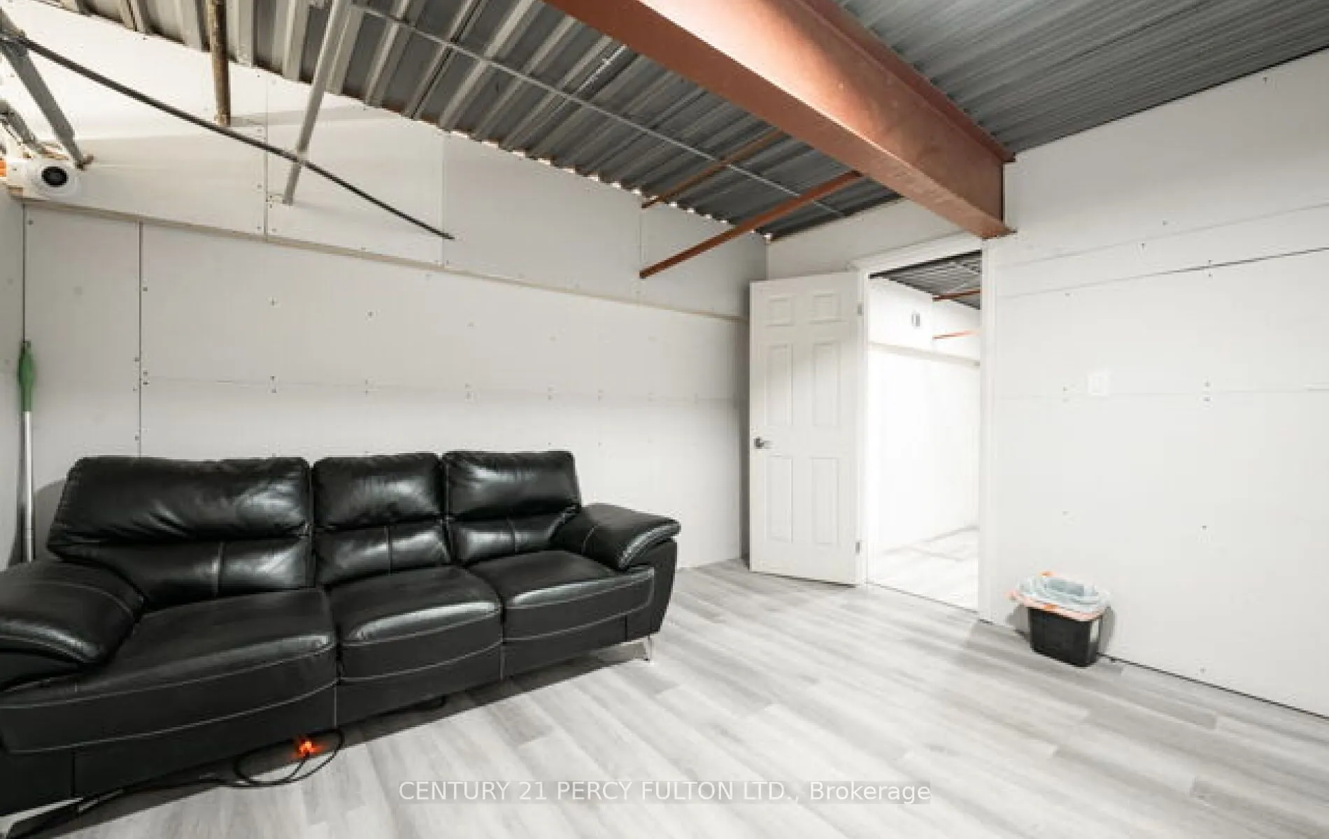 755 Queensway E, #22