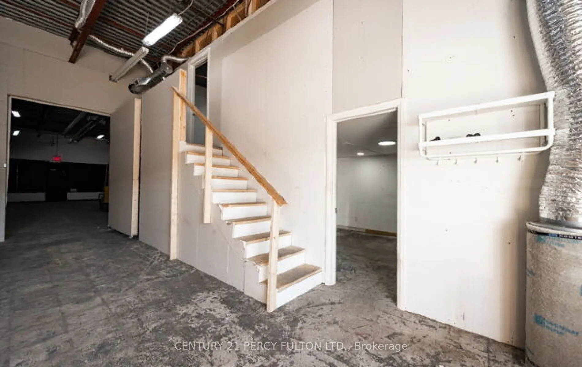 755 Queensway E, #22
