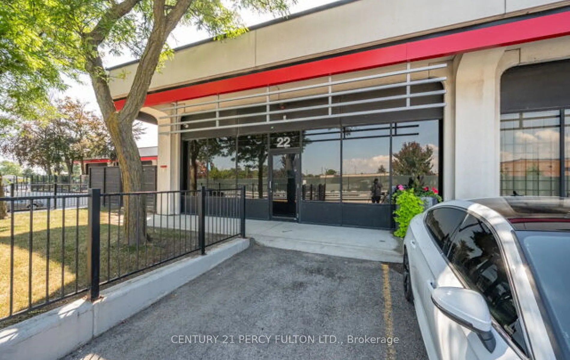 755 Queensway E, #22