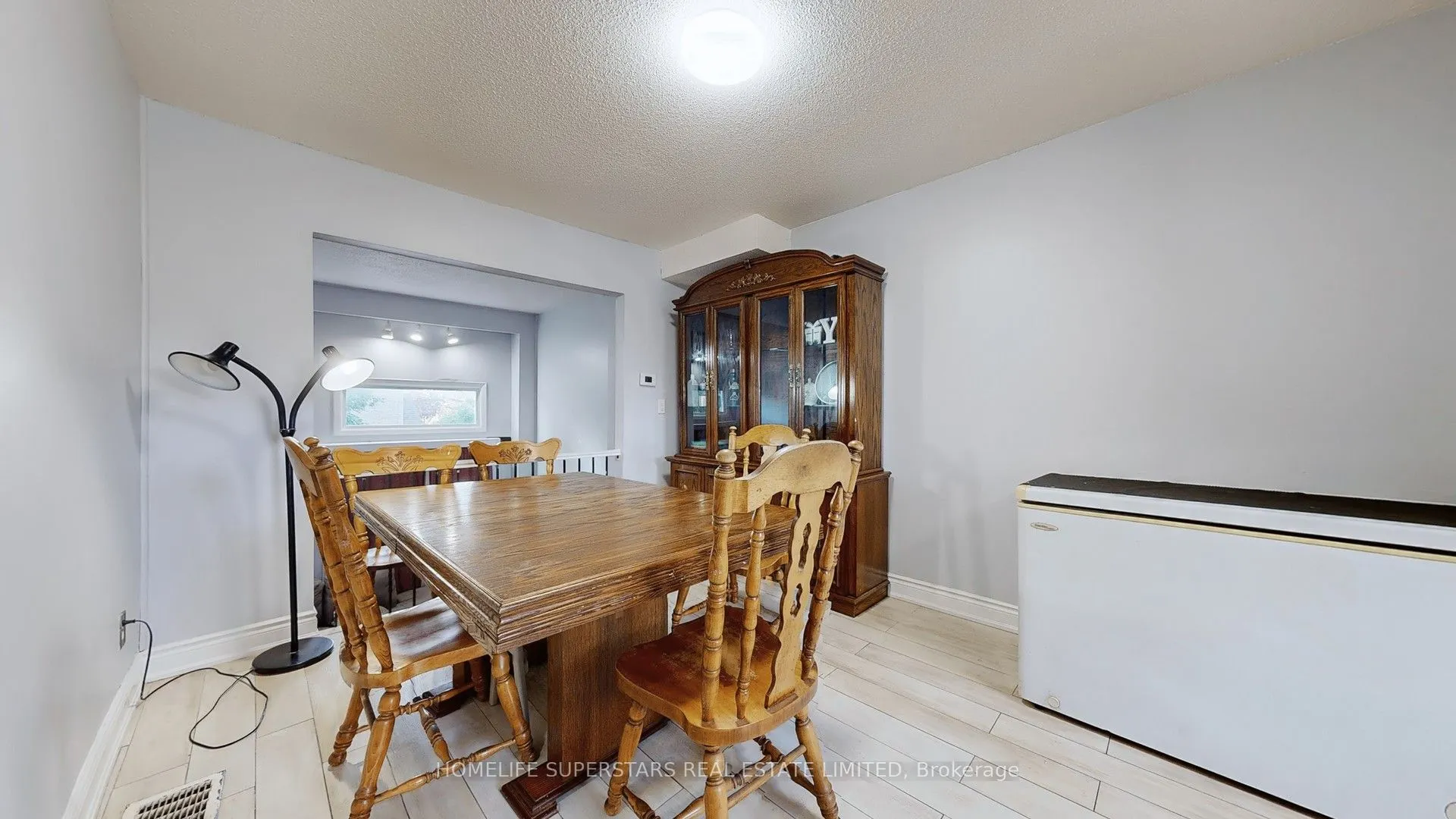 76 Collins Crescent, #75
