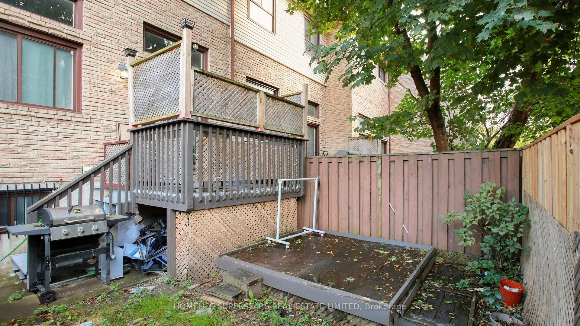 76 Collins Crescent, #75