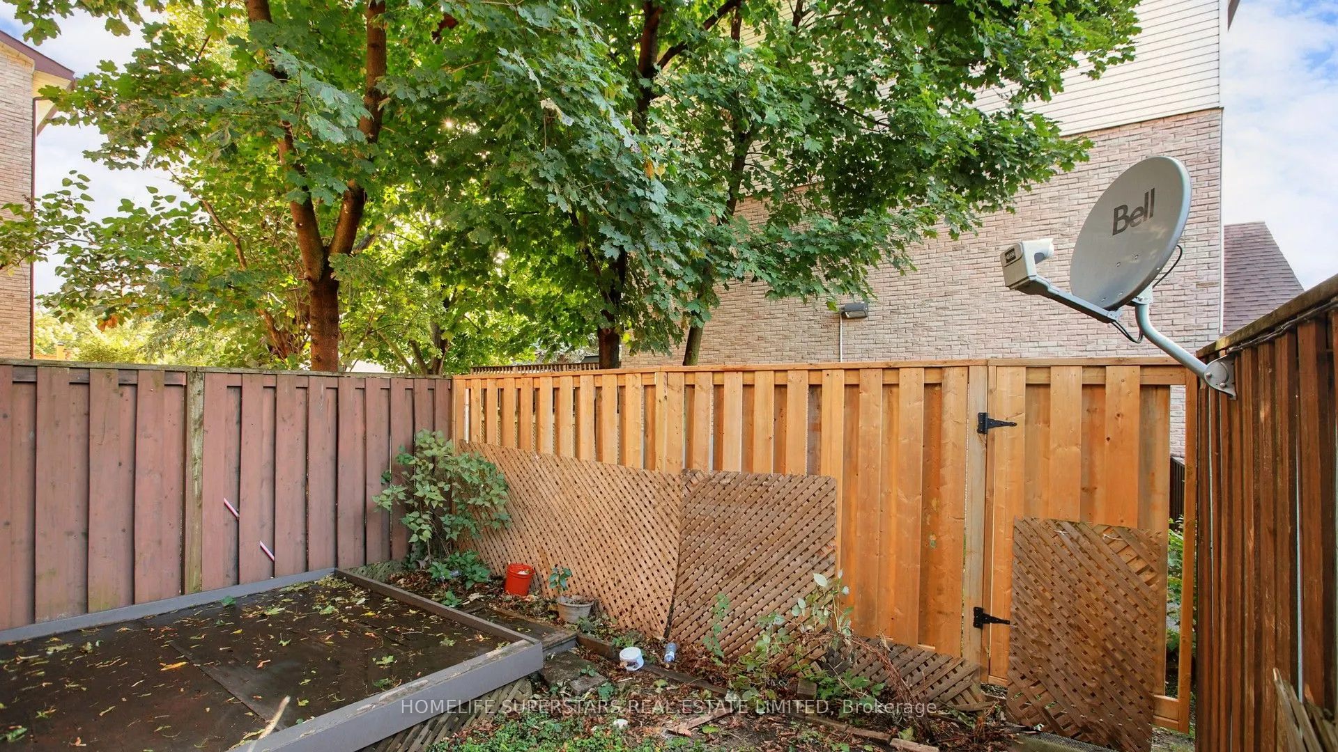 76 Collins Crescent, #75